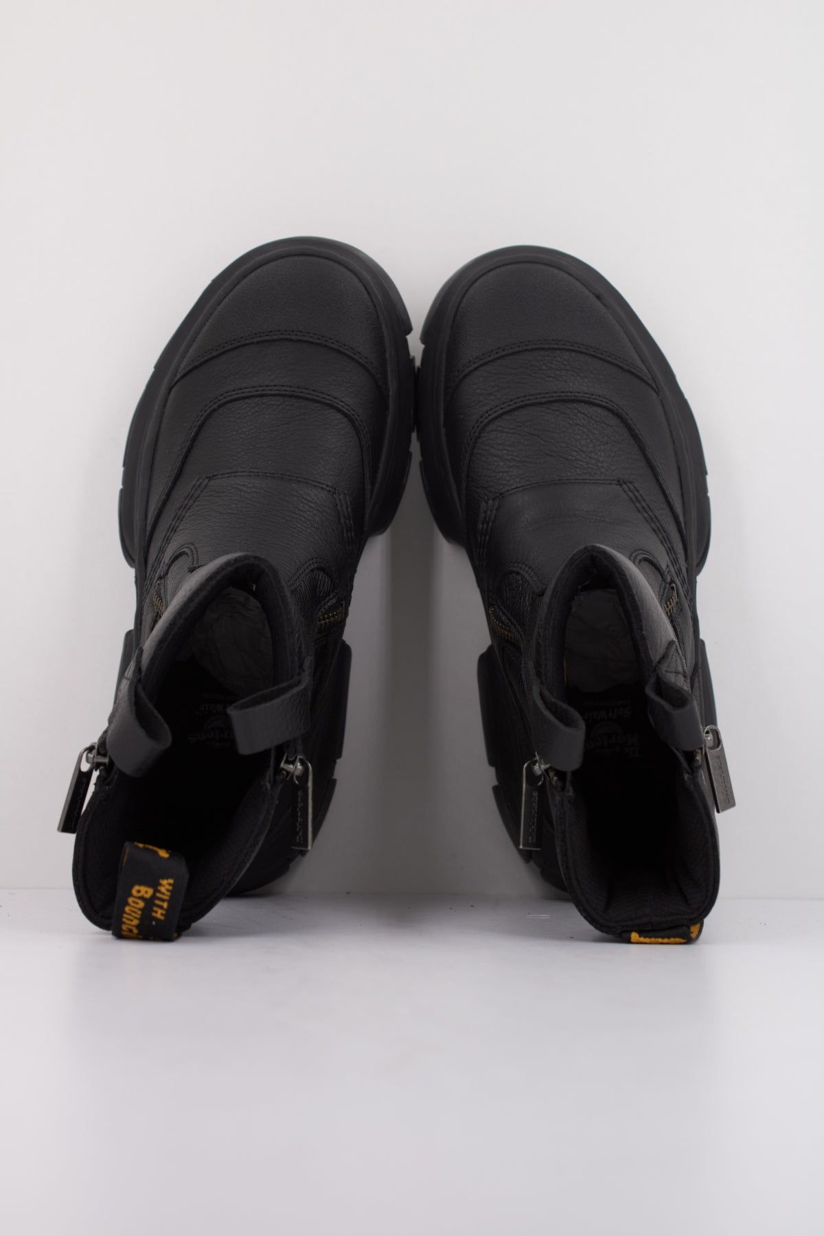 DR. MARTENS DMXL RIGGER en color NEGRO  (3)