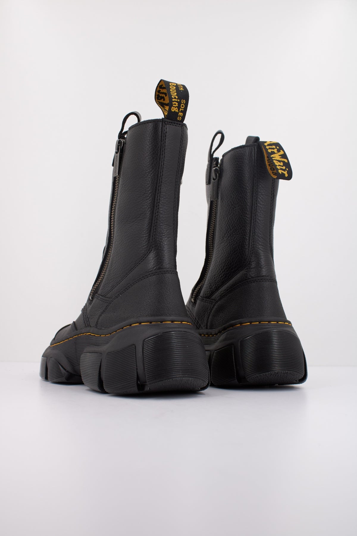 DR. MARTENS DMXL RIGGER en color NEGRO  (4)