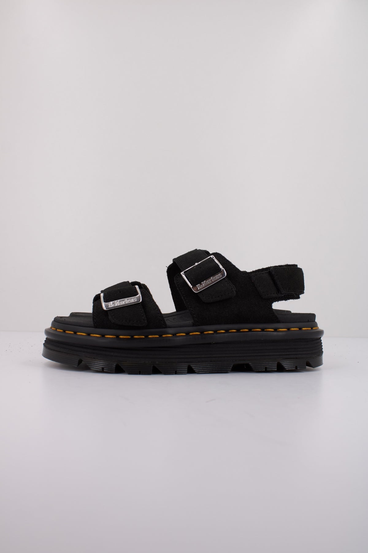 DR. MARTENS  ZEBZAG SANDAL  en color NEGRO  (1)