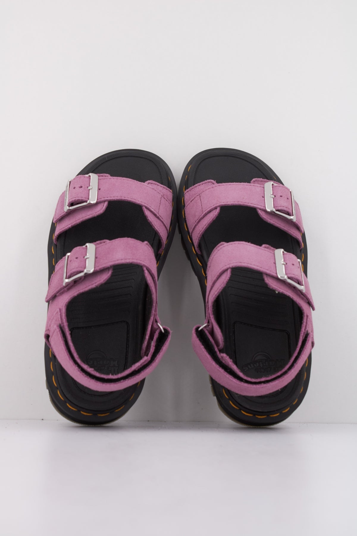DR. MARTENS ZEBZAG SANDAL en color VIOLETA  (3)