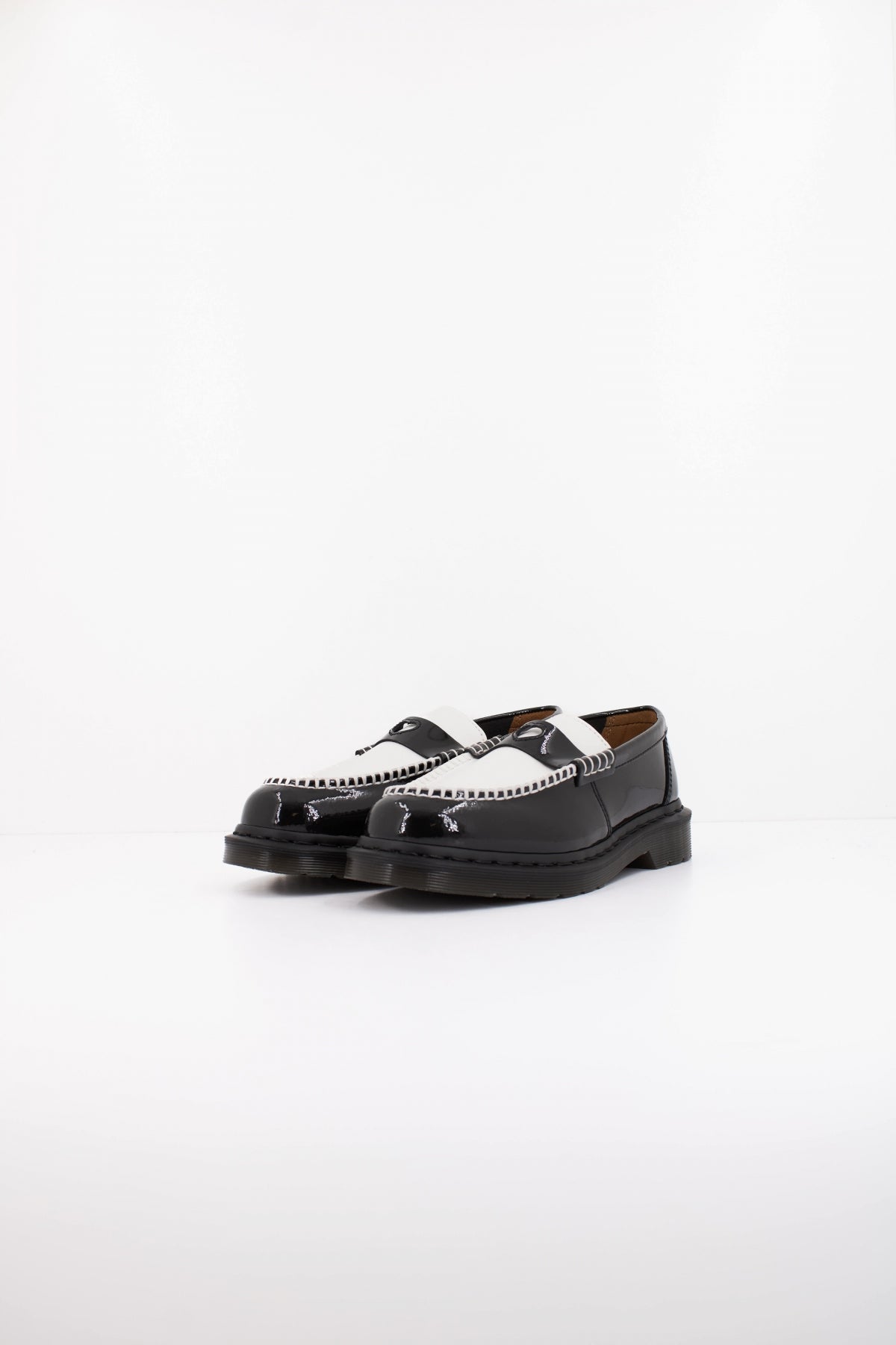 DR. MARTENS PENTON HEART en color NEGRO  (2)