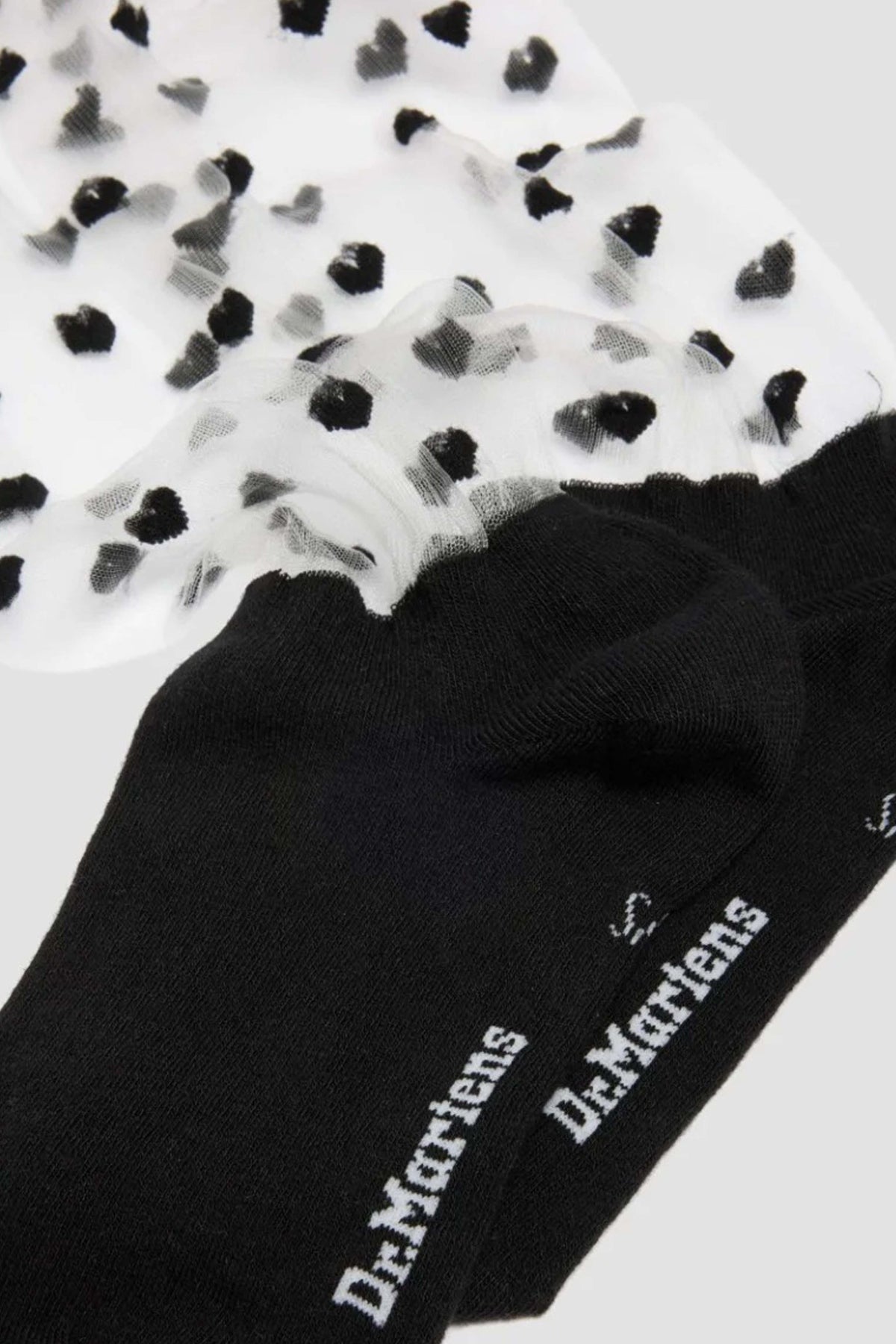DR. MARTENS HEART MESH SOCK en color NEGRO  (4)