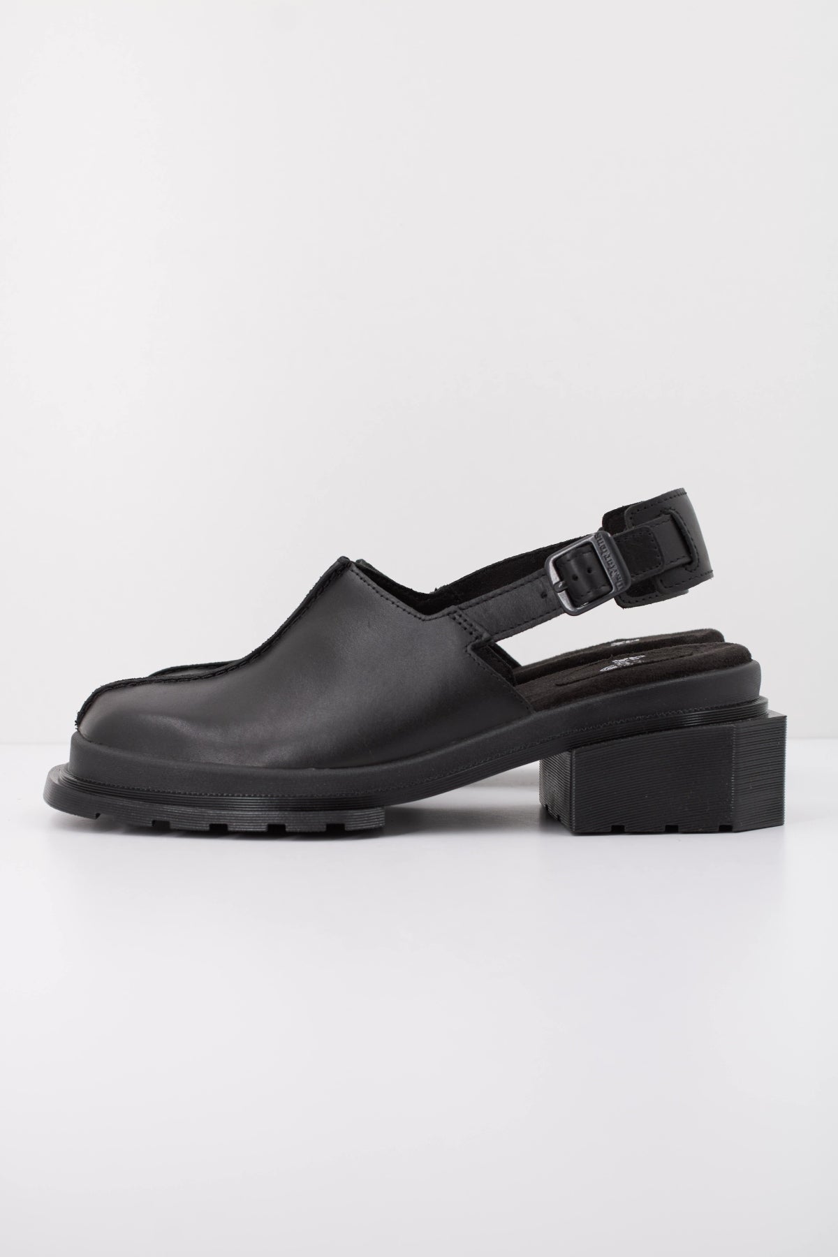 DR. MARTENS  MAYBOLE MULE  en color NEGRO  (1)