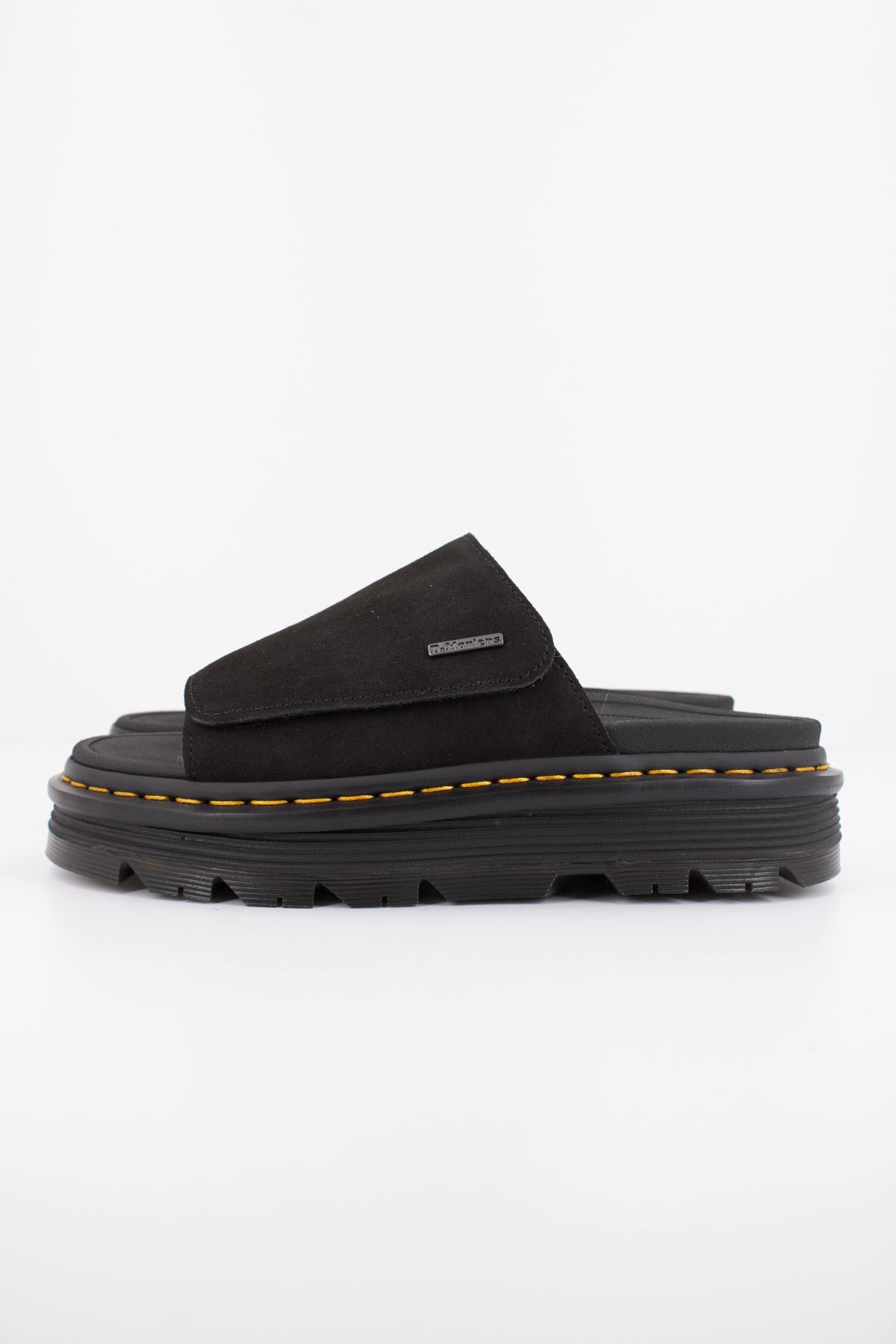 DR. MARTENS ZEBZAG SLIDE en color NEGRO  (1)