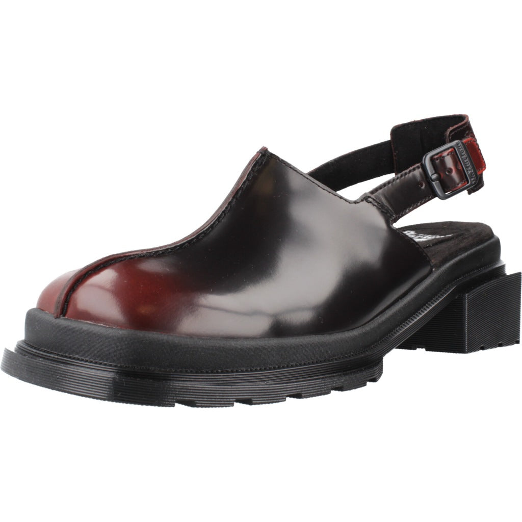 DR. MARTENS MAYBOLE MULE en color BURDEOS  (1)