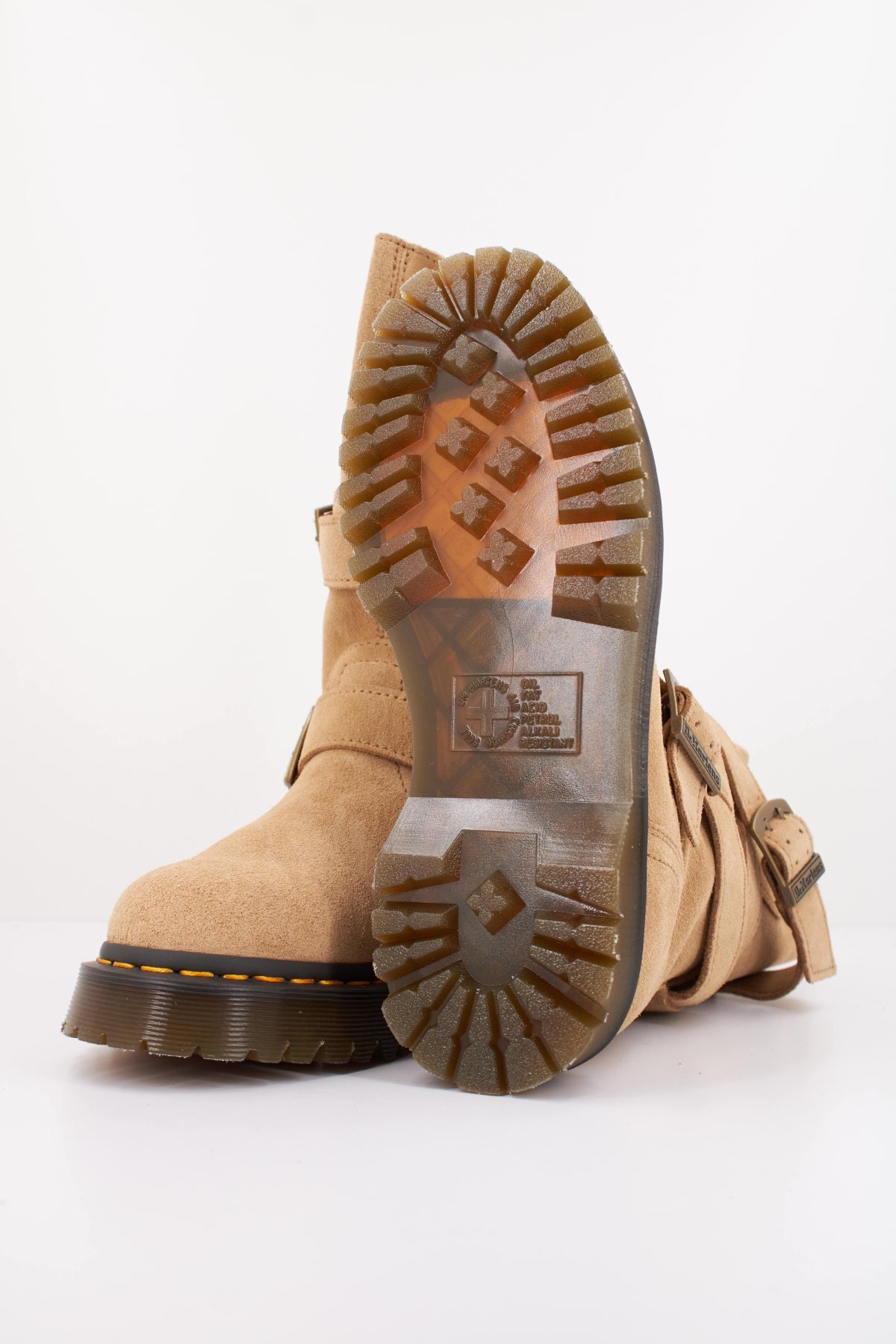 DR. MARTENS ANISTONE STRAP en color MARRON CLARO  (5)