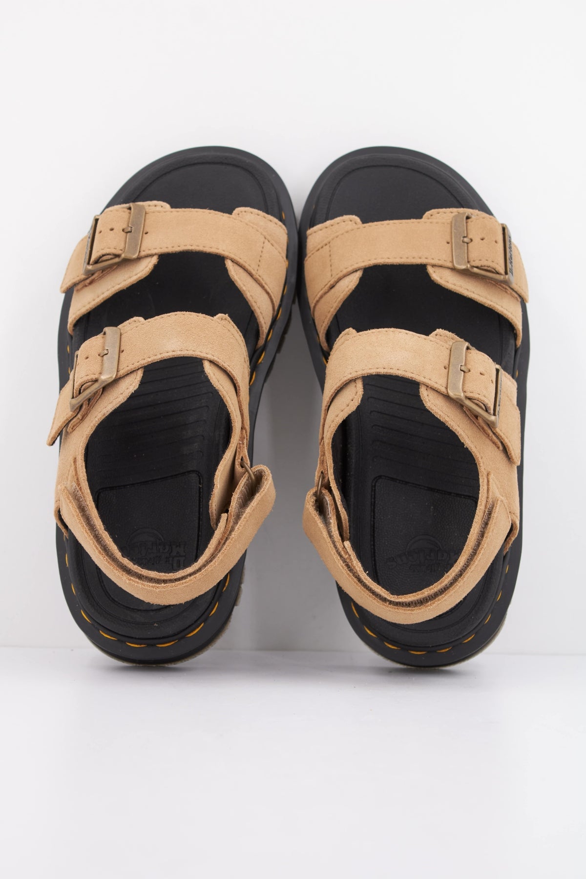 DR. MARTENS ZEBZAG SANDAL en color MARRON  (3)