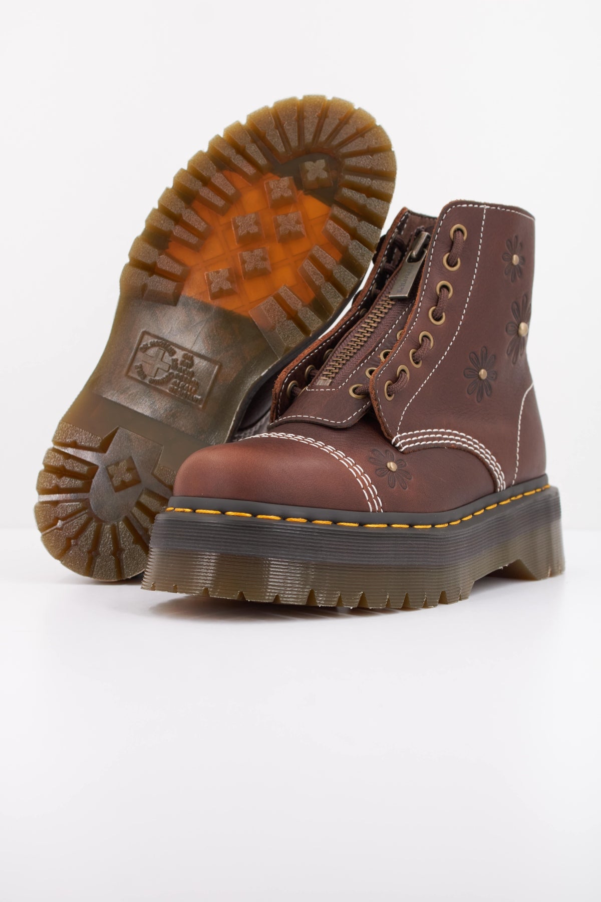 DR. MARTENS SINCLAIR FLOWER en color MARRON  (5)