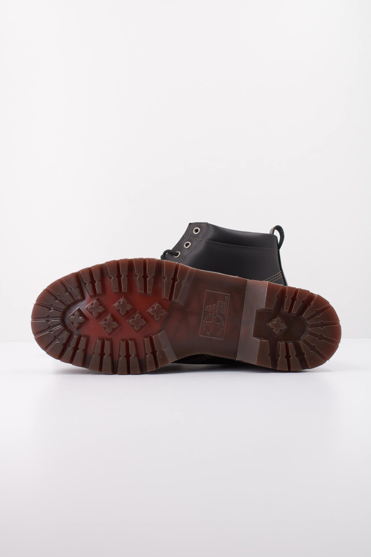 DR. MARTENS DM LOWELL CHUKKA en color NEGRO  (5)