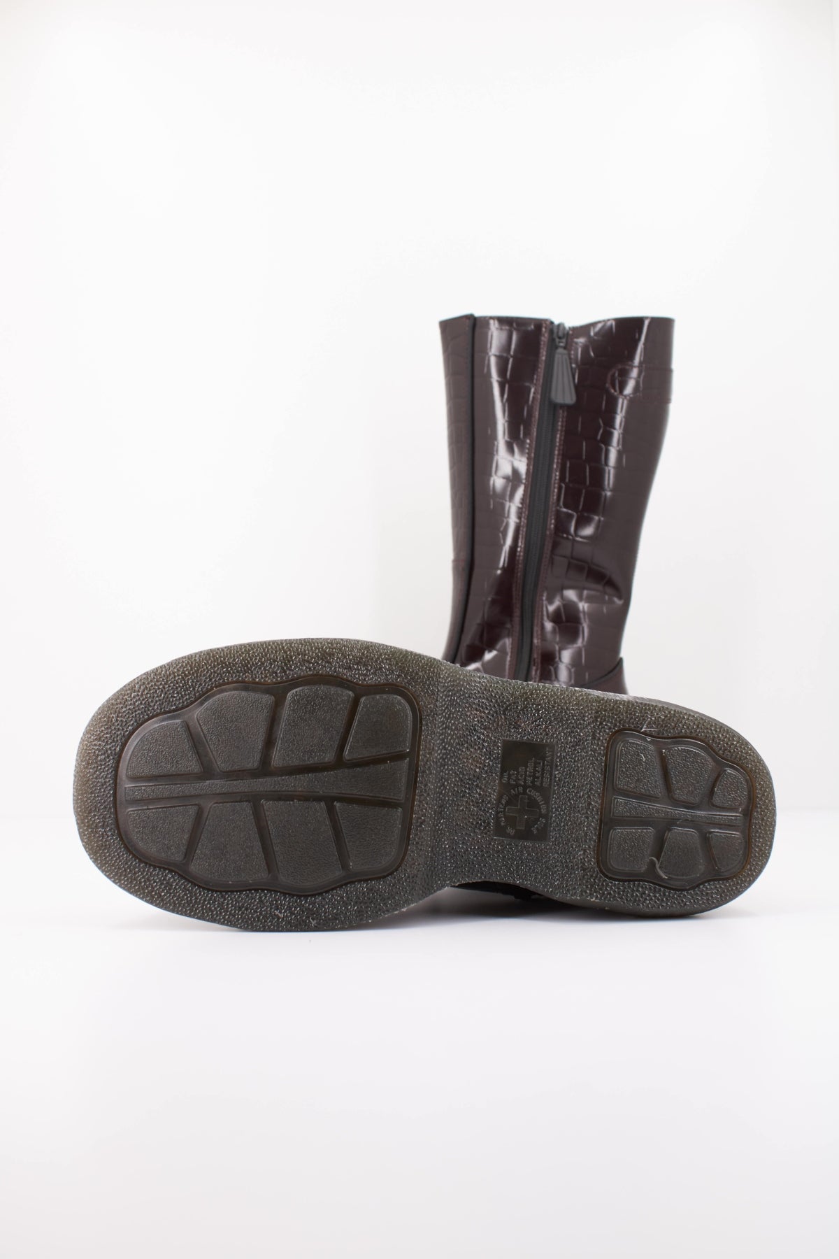 DR. MARTENS BUZZ HI en color BURDEOS  (5)
