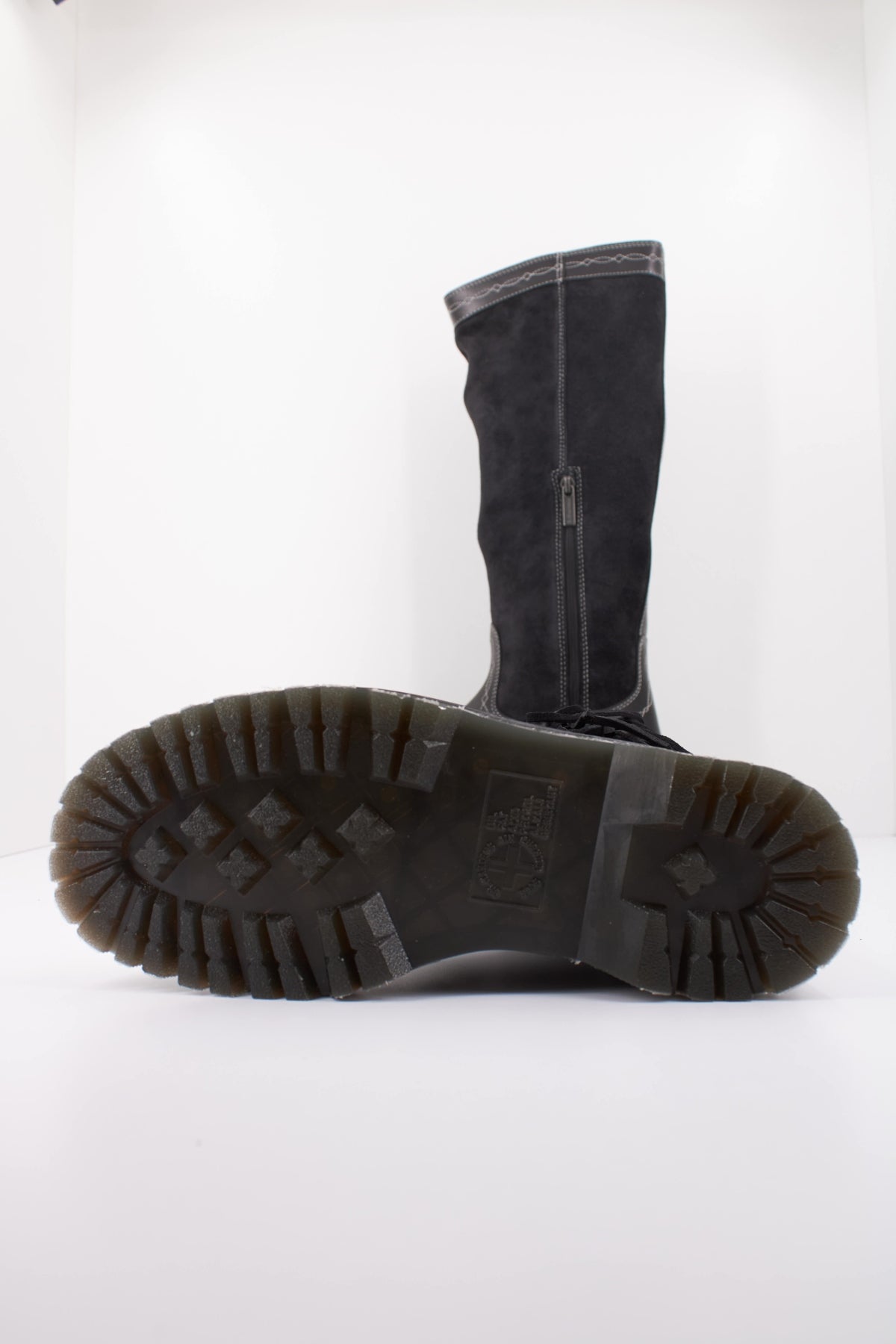 DR. MARTENS DM en color NEGRO  (5)