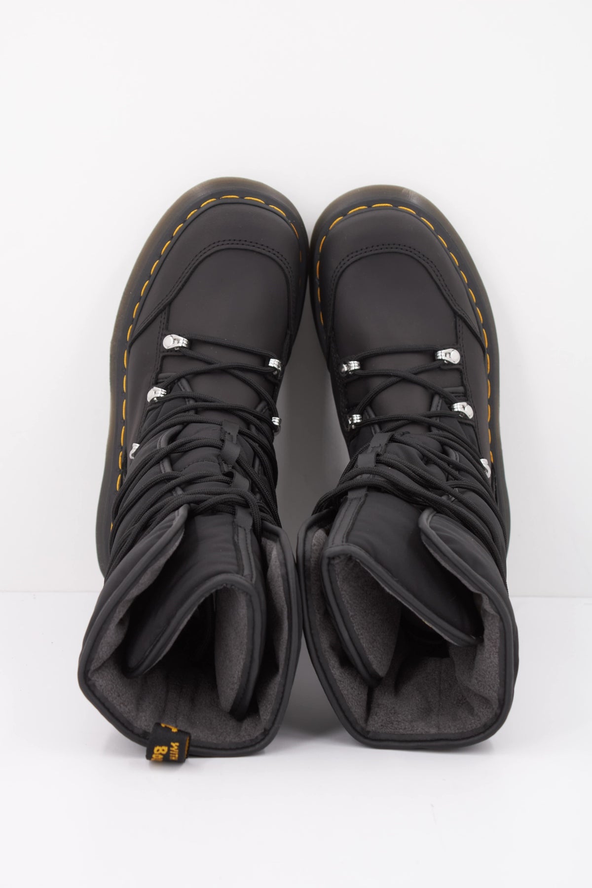 DR. MARTENS DM en color NEGRO  (3)