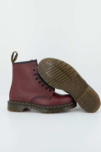 DR. MARTENS  SMOOTH en color BURDEOS  (3)