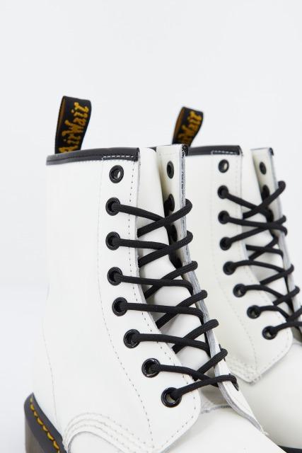 DR. MARTENS -EYE SMOOTH en color BLANCO  (4)
