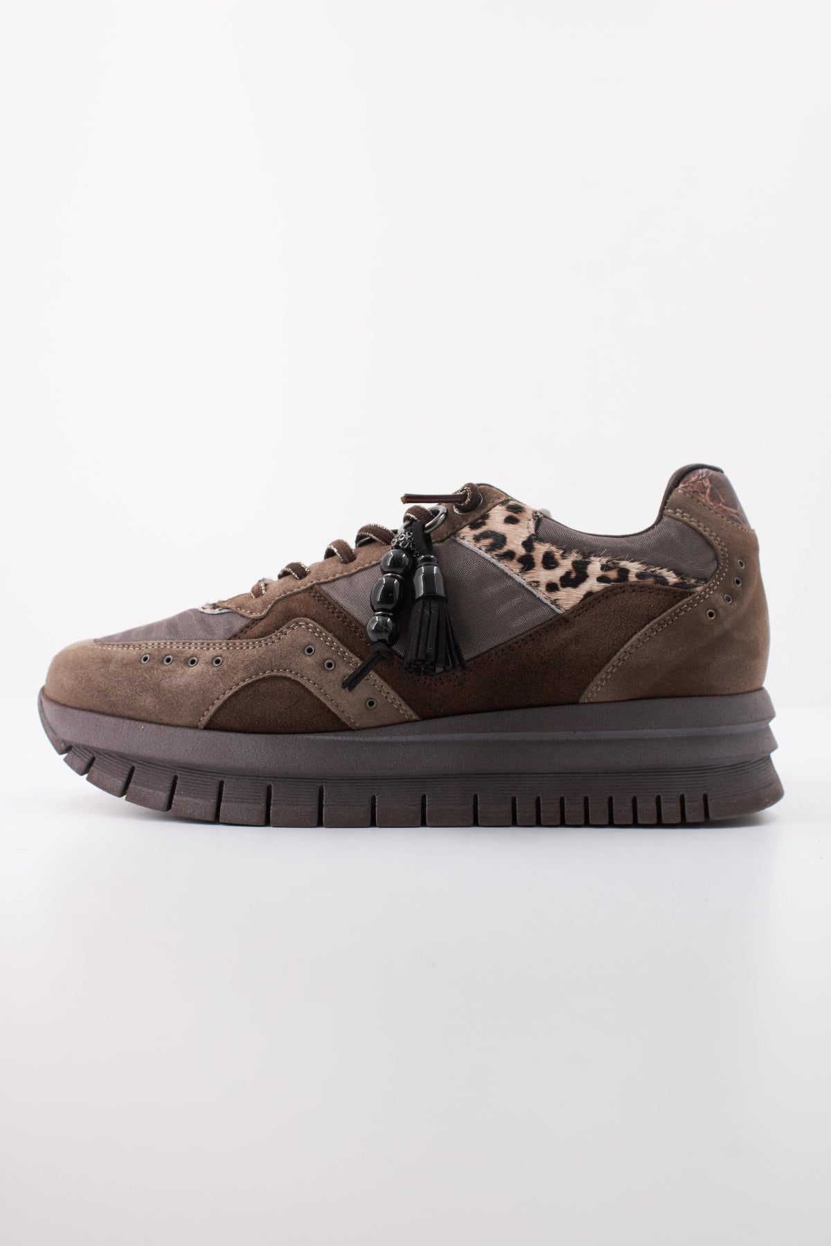 CETTI CSRA INV DEPORTIVO METAL en color MARRON CLARO  (1)