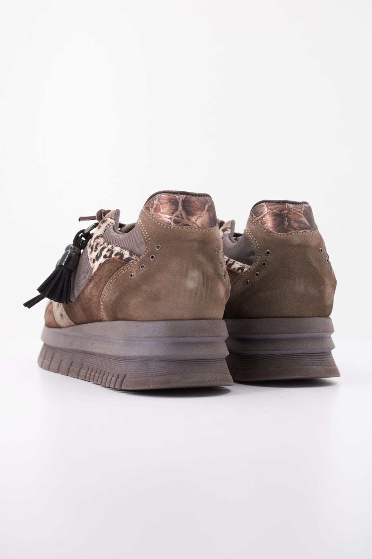 CETTI CSRA INV DEPORTIVO METAL en color MARRON CLARO  (4)