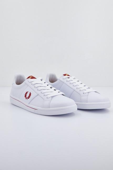 FRED PERRY PERF LEATHER en color BLANCO  (1)