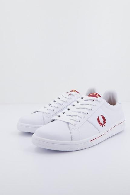 FRED PERRY PERF LEATHER en color BLANCO  (2)