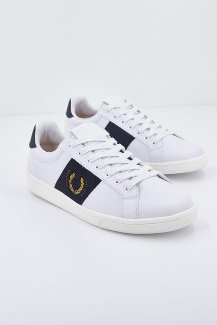 FRED PERRY LEATHER/BRANDED en color BLANCO  (2)