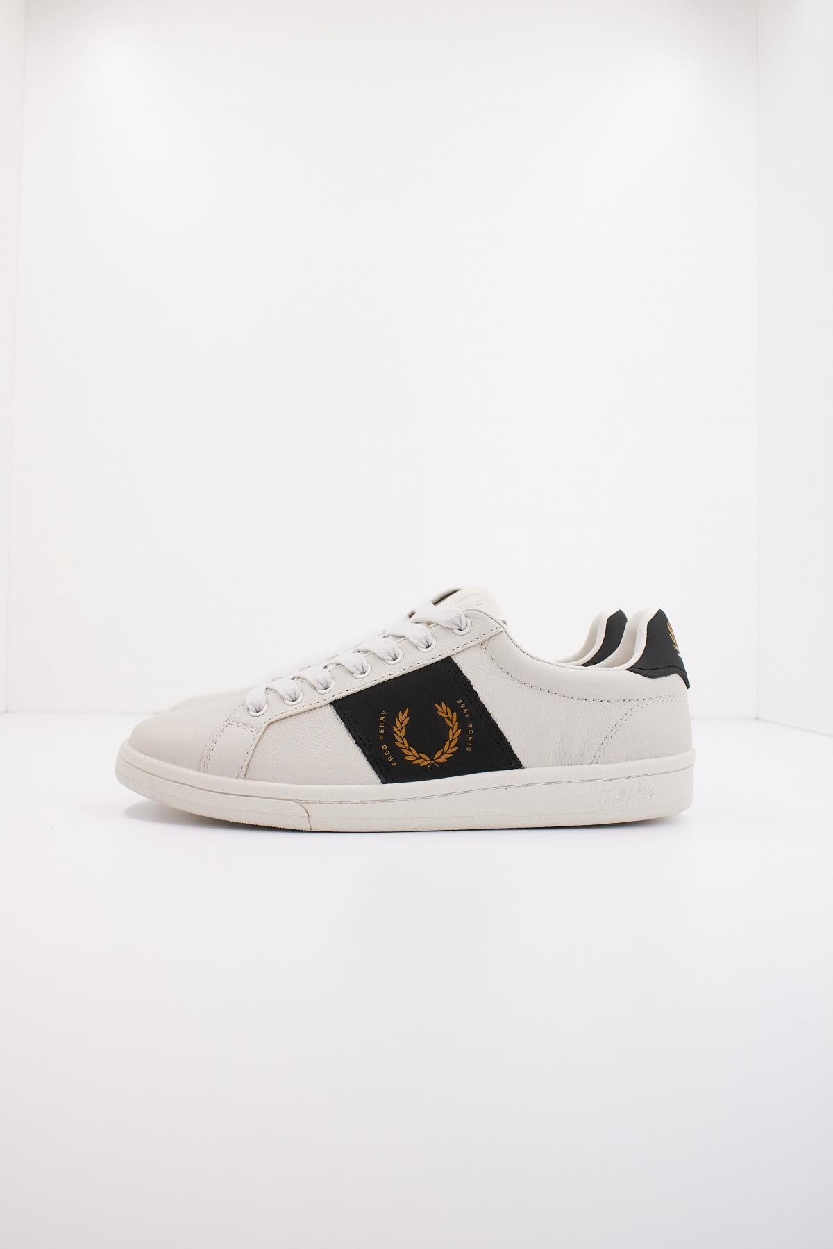 FRED PERRY LEATHER/BRANDED en color BEIS  (1)