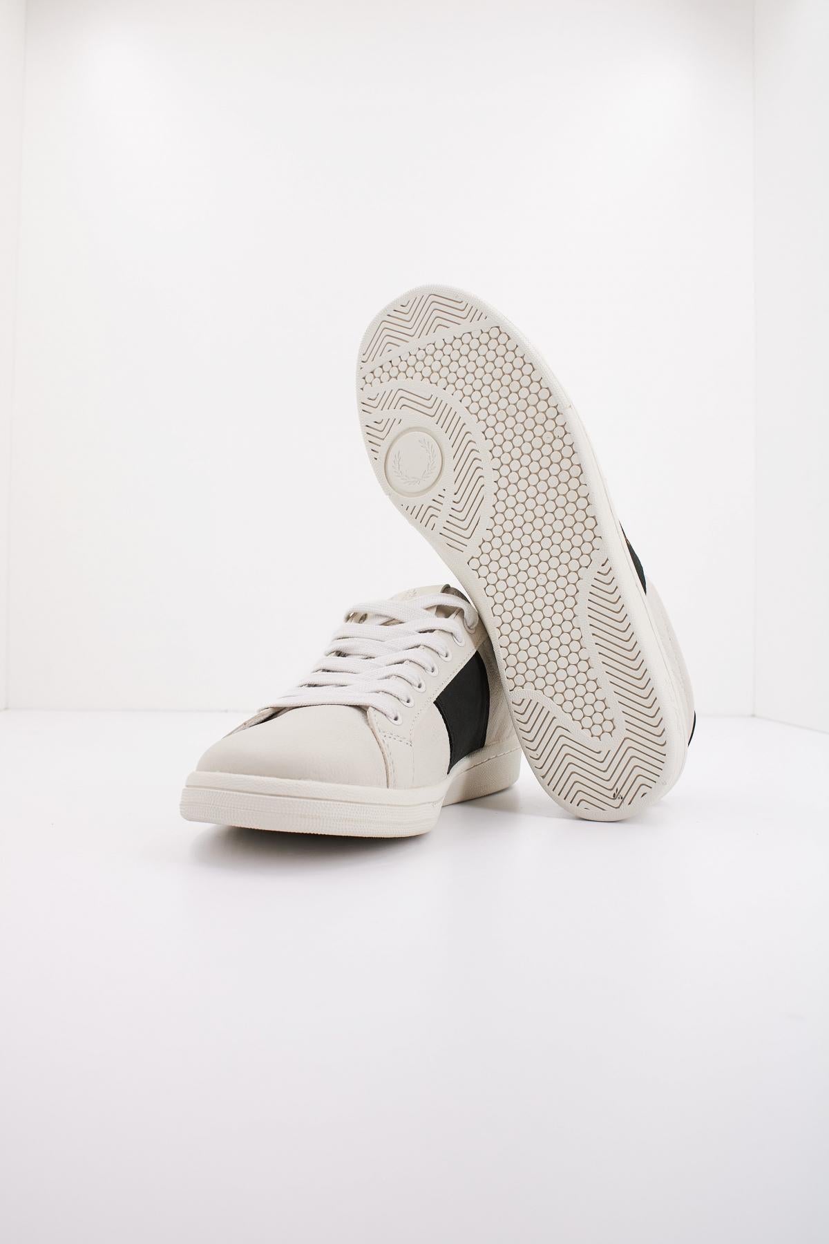 FRED PERRY LEATHER/BRANDED en color BEIS  (4)