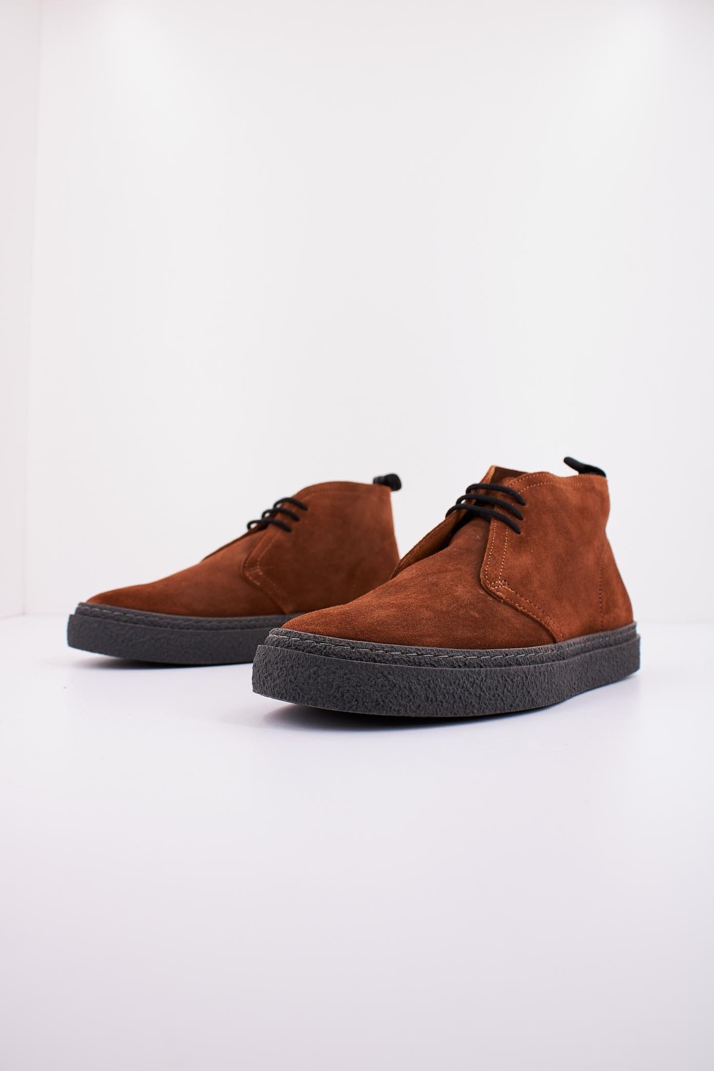 FRED PERRY HAWLEY SUEDE en color MARRON  (2)