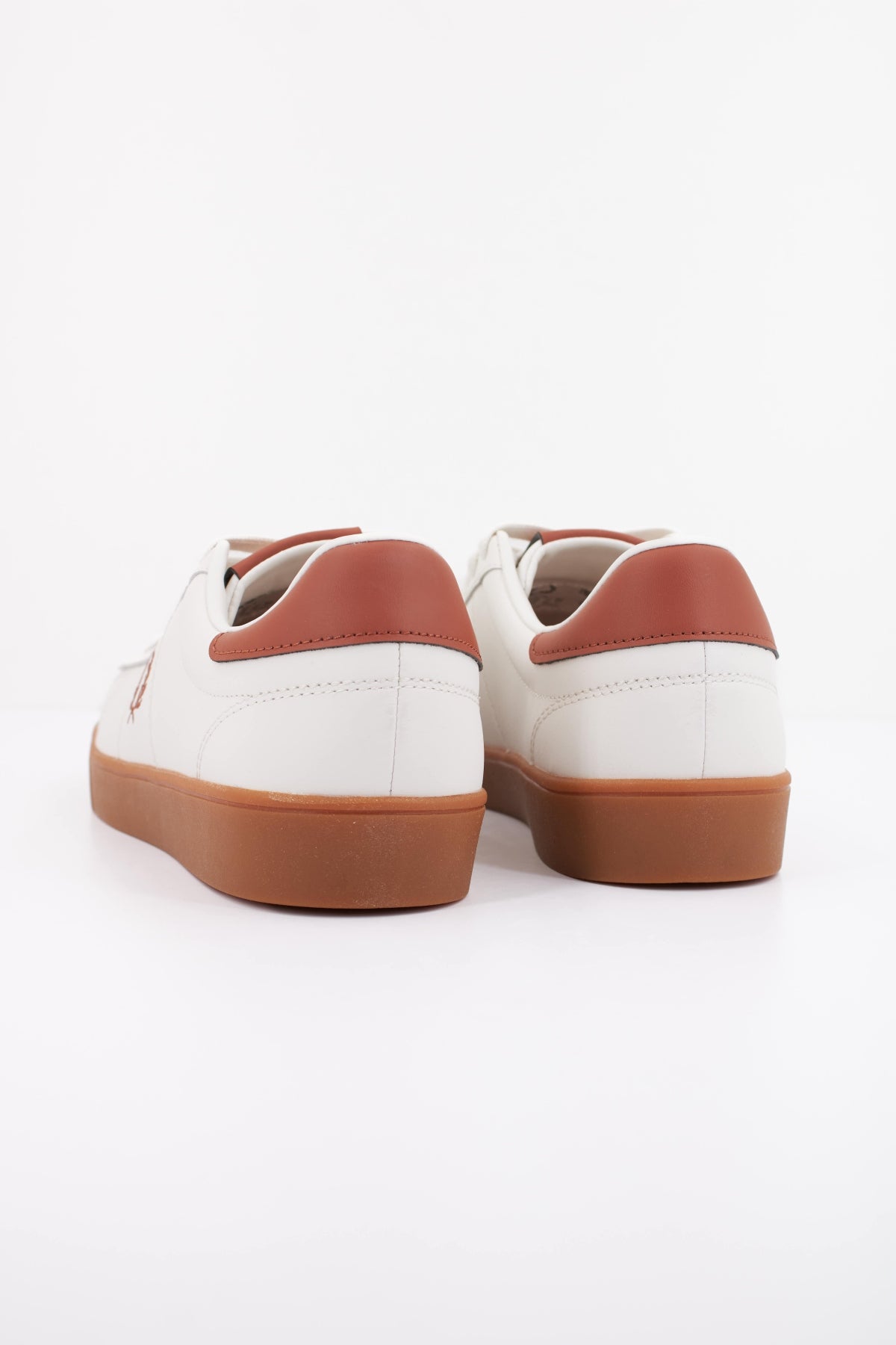FRED PERRY SPENCER LEATHER en color BLANCO  (4)