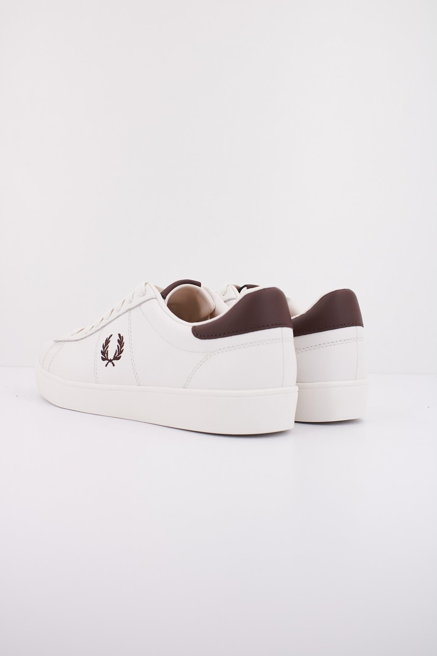 FRED PERRY SPENCER LEATHER en color BLANCO  (4)