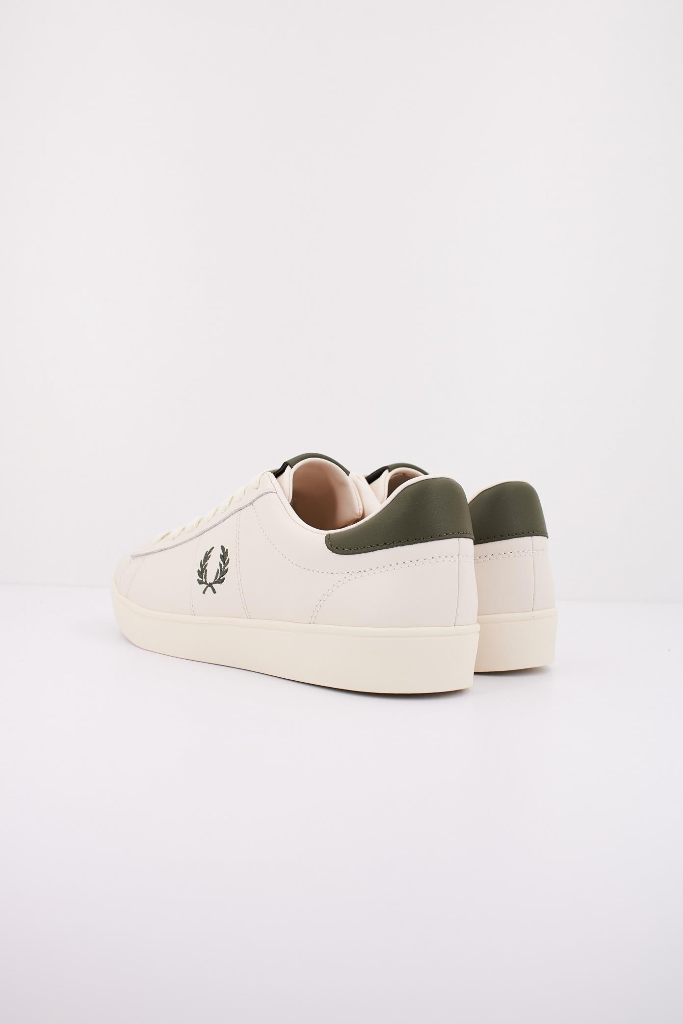 FRED PERRY SPENCER LEATHER en color BEIS  (4)