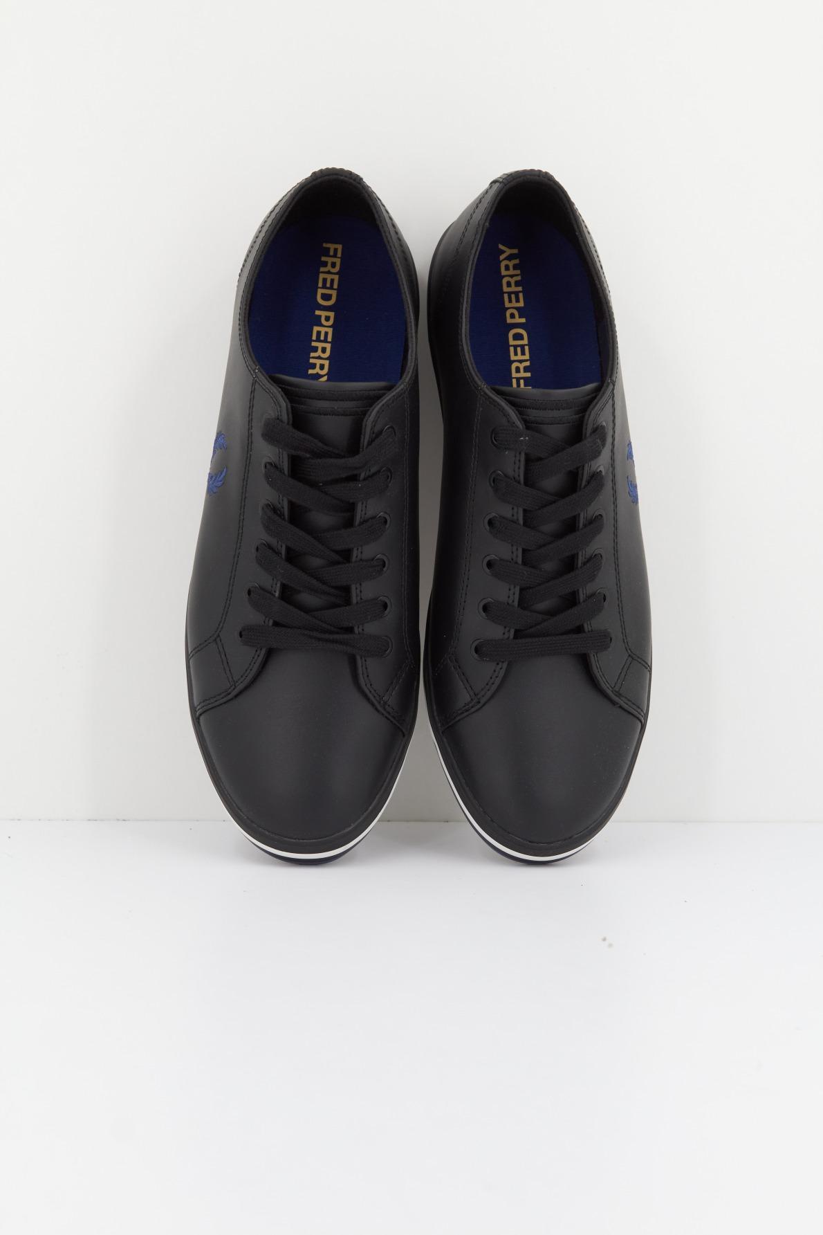 FRED PERRY KINGSTON LEATHER en color NEGRO  (2)