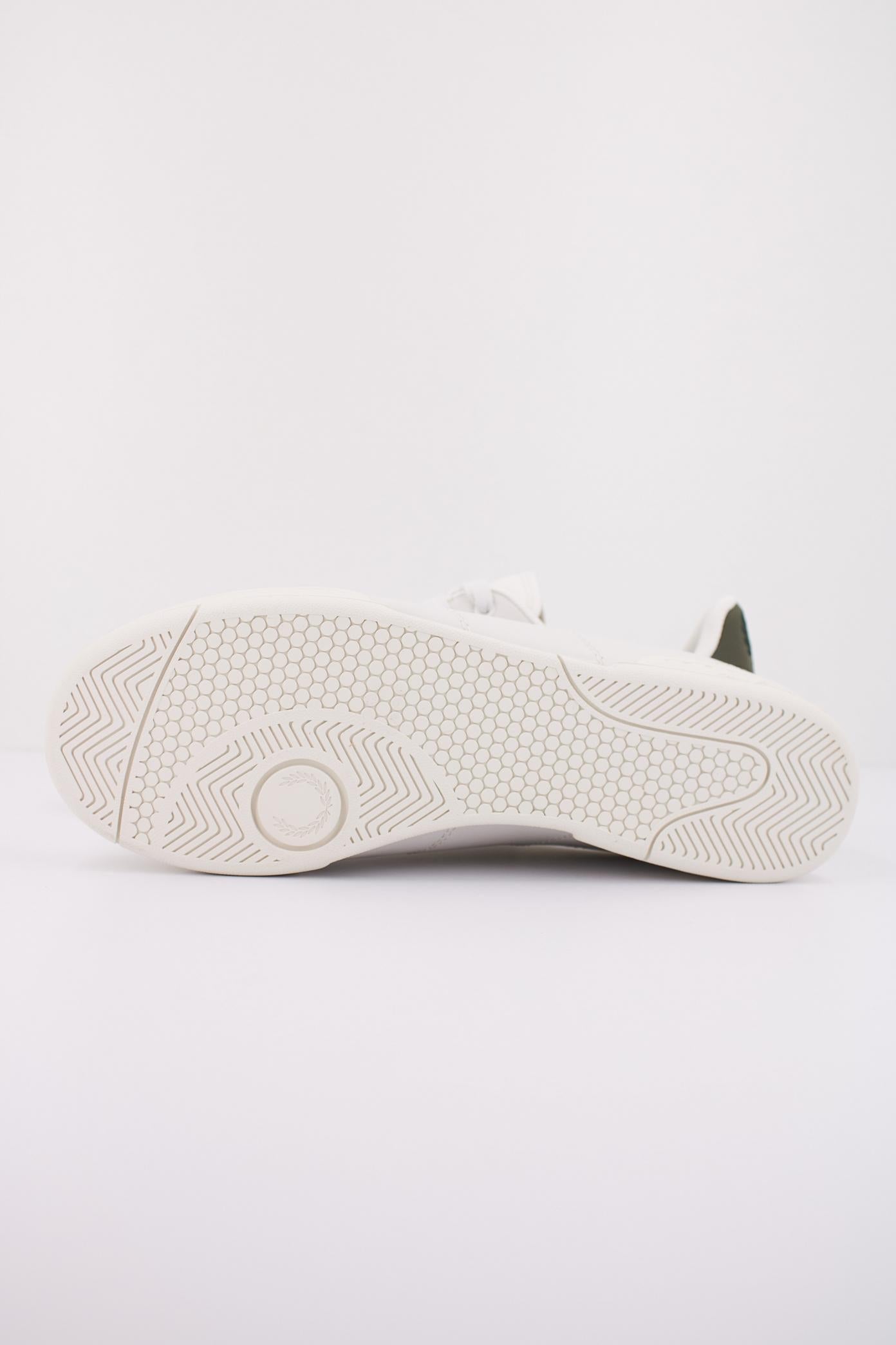 FRED PERRY B LEATHER en color BLANCO  (5)
