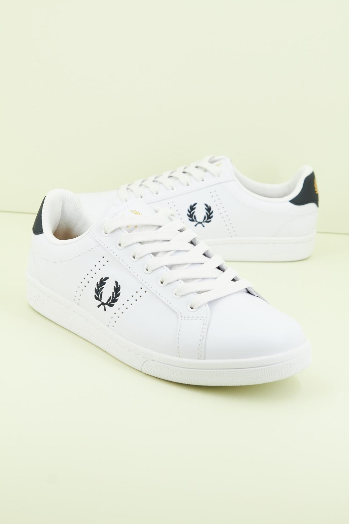 FRED PERRY  B LEATHER en color BLANCO  (1)