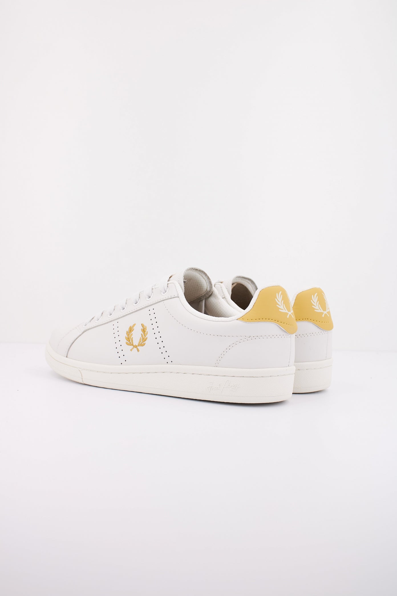 FRED PERRY  B LEATHER en color BLANCO  (4)