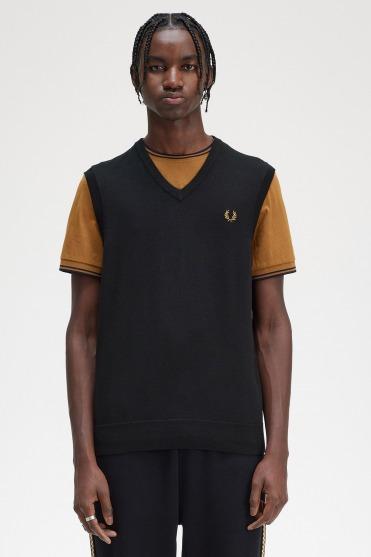 FRED PERRY CLASSIC V-NECK TANK en color NEGRO  (1)
