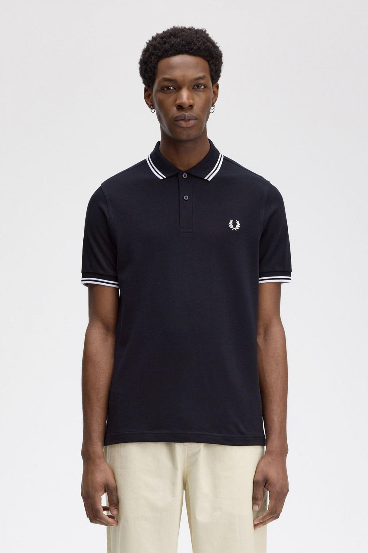 FRED PERRY TWIN TIPPED en color AZUL  (1)