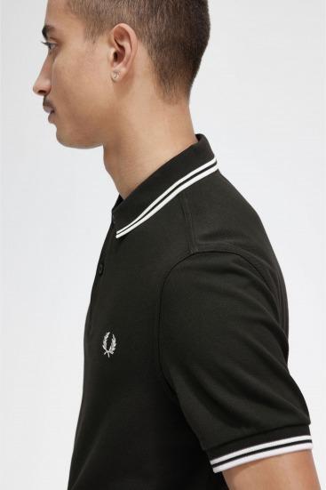 FRED PERRY TWIN TIPPED en color VERDE  (4)