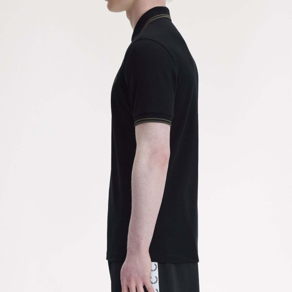FRED PERRY TWIN TIPPED en color NEGRO  (6)
