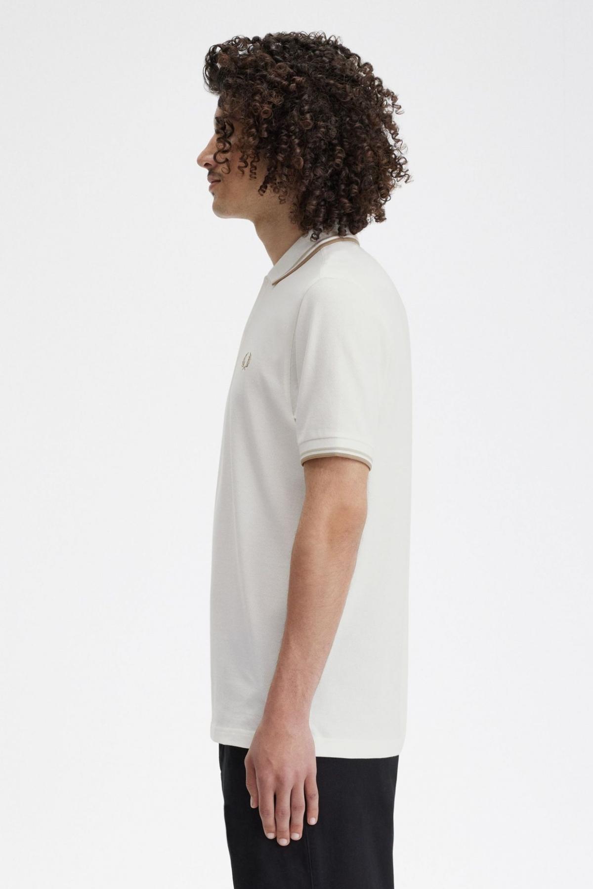 FRED PERRY TWIN TIPPED en color BLANCO  (3)