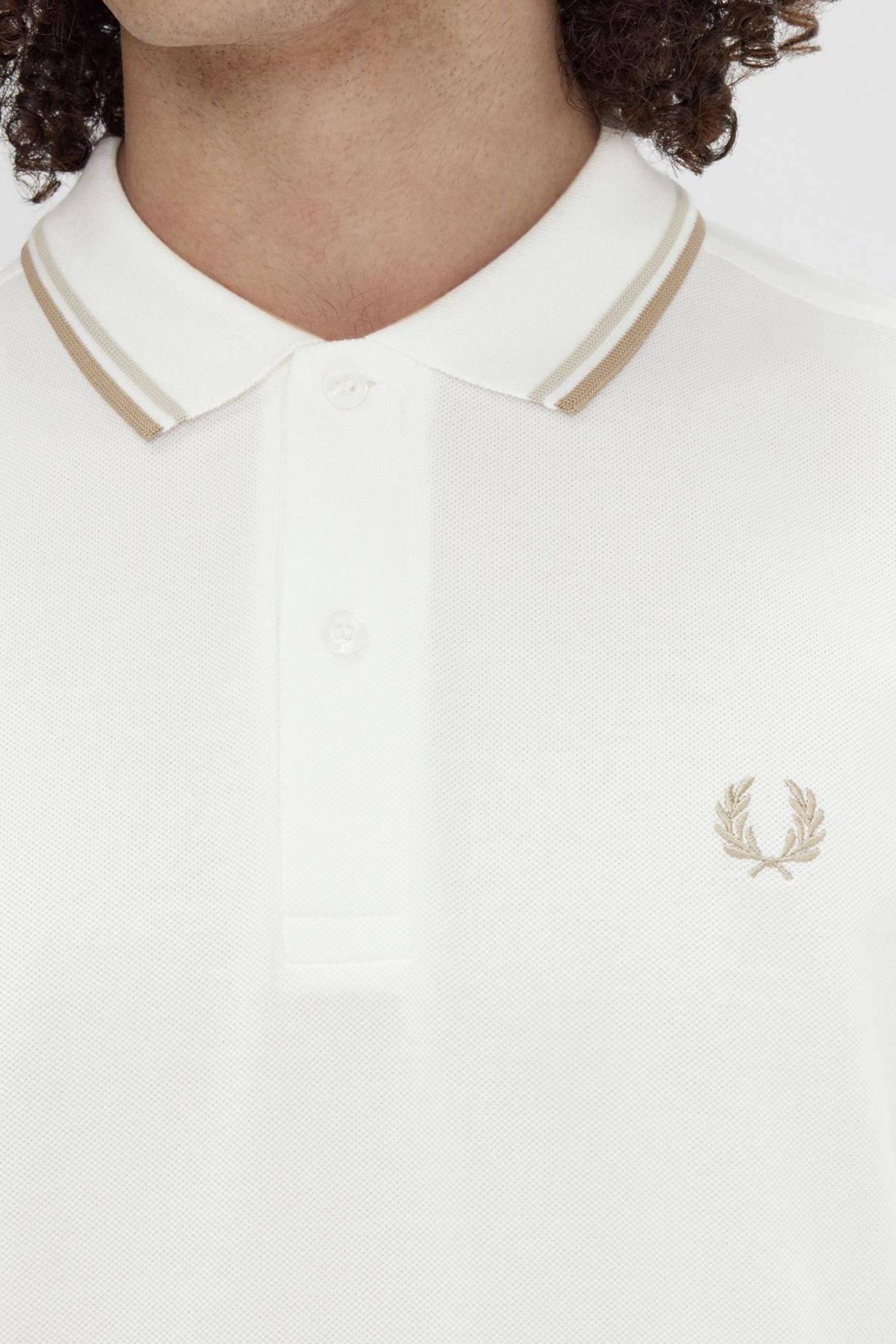 FRED PERRY TWIN TIPPED en color BLANCO  (4)