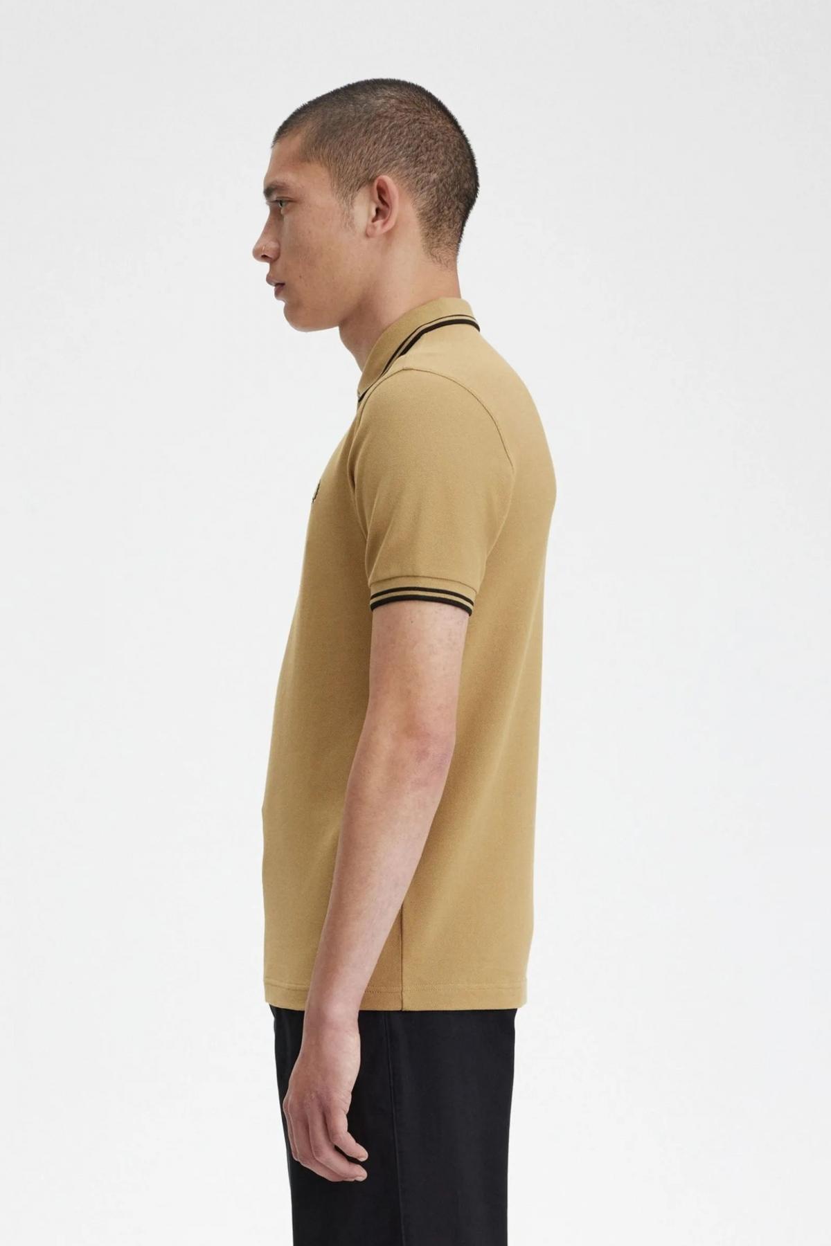 FRED PERRY TWIN TIPPED en color MARRON  (3)