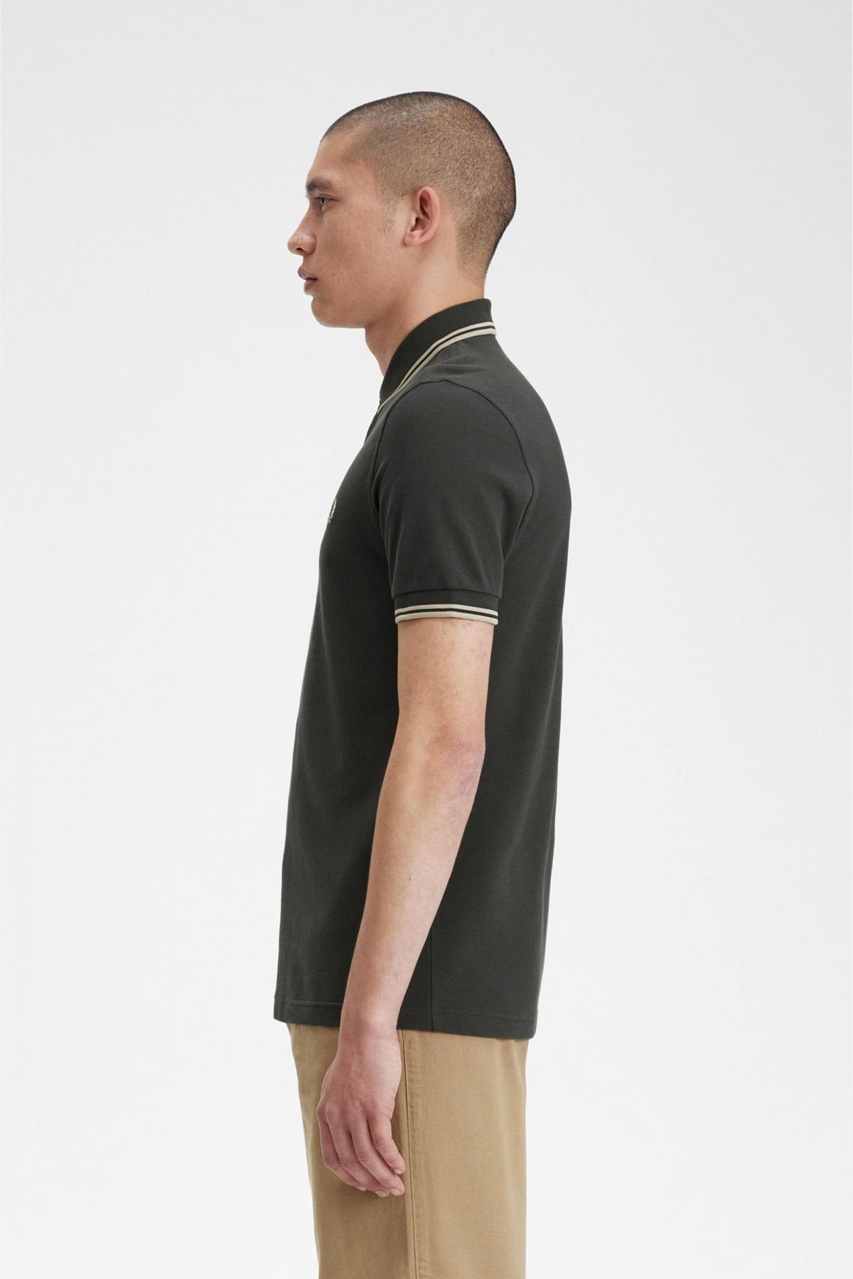 FRED PERRY TWIN TIPPED en color GRIS  (2)