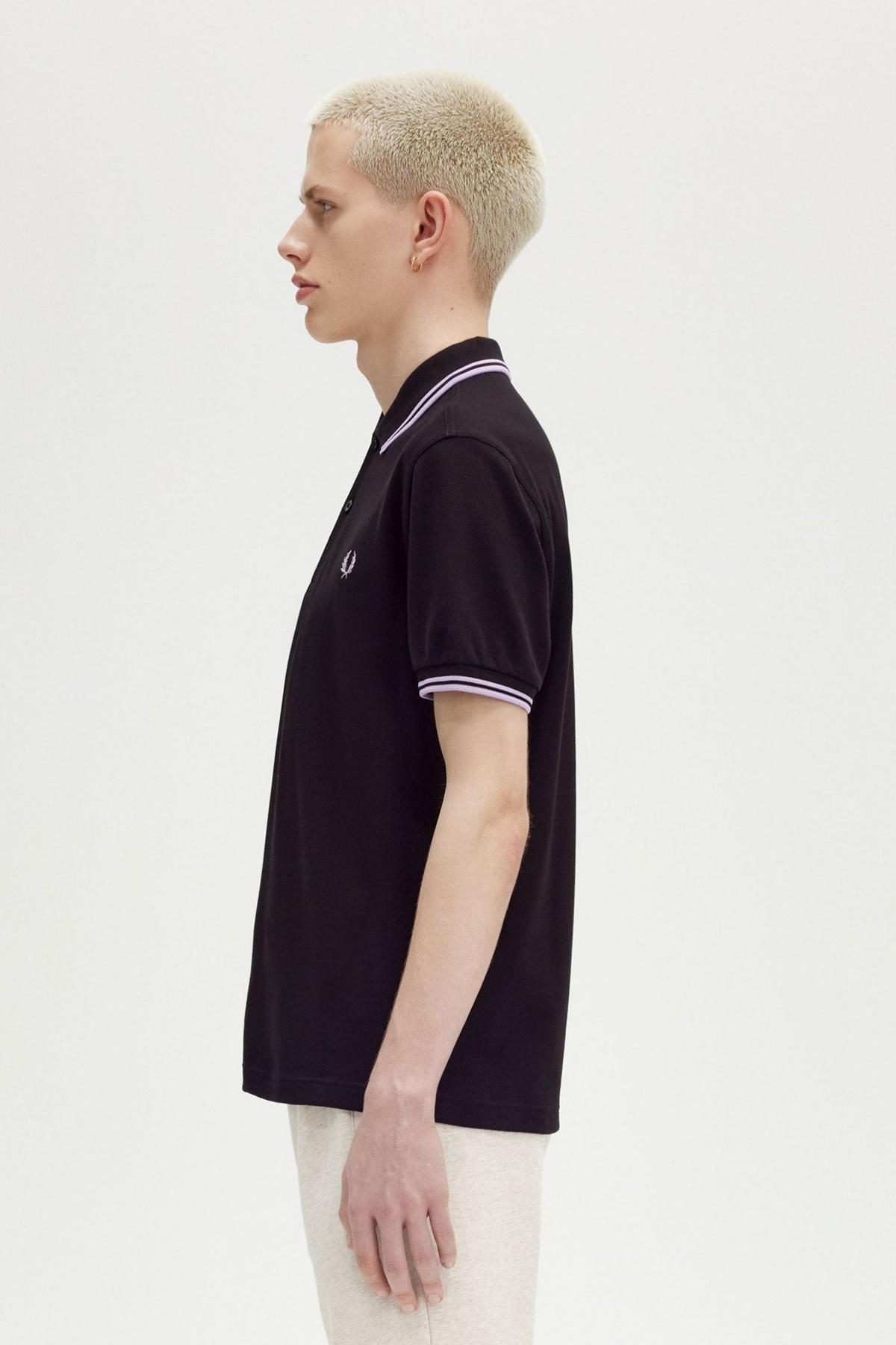 FRED PERRY TWIN TIPPED en color NEGRO  (3)
