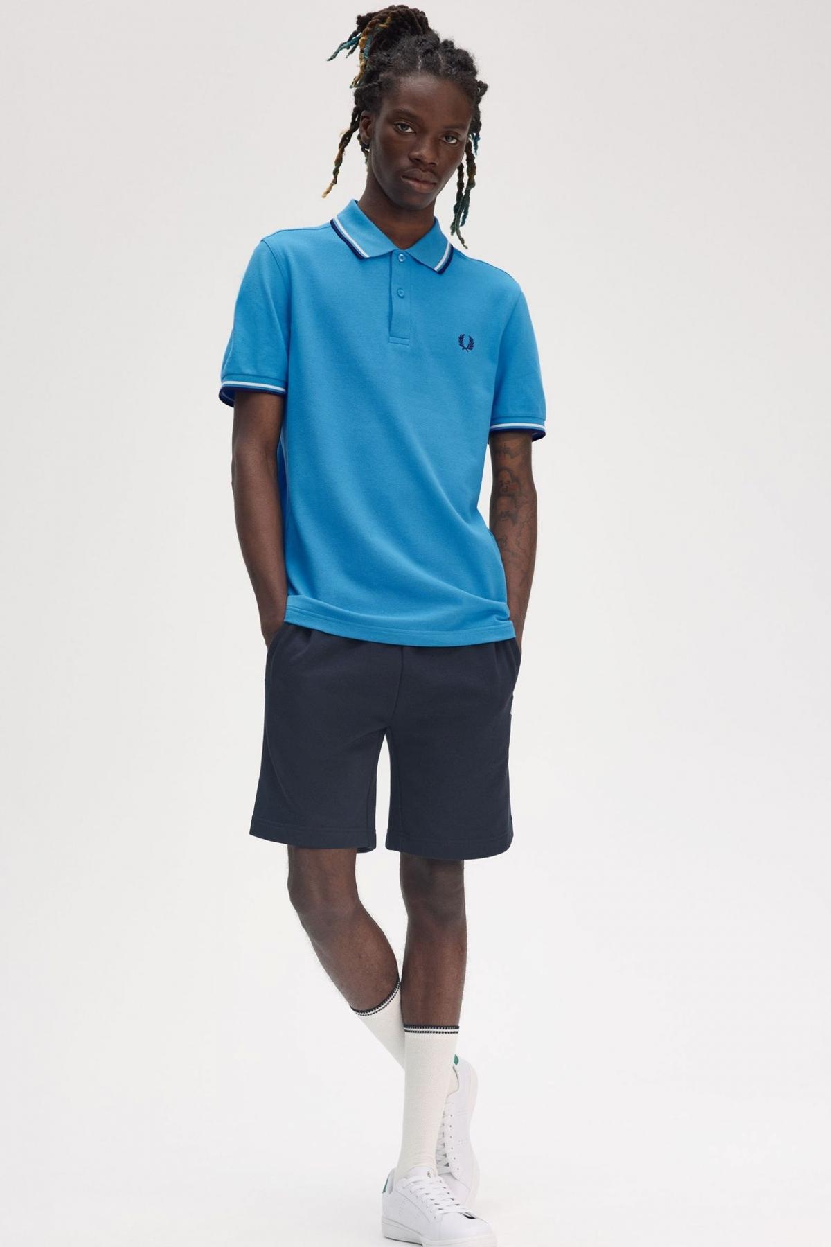 FRED PERRY TWIN TIPPED en color AZUL  (4)