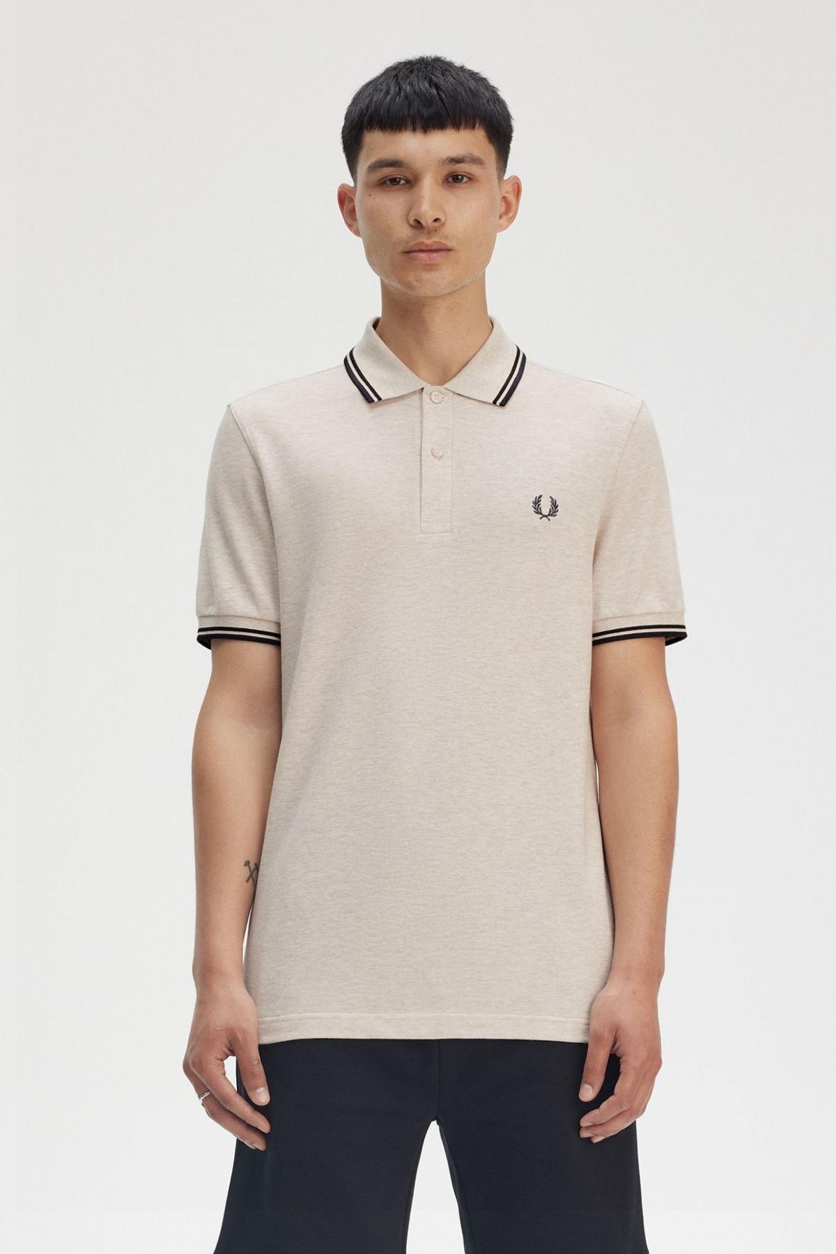 FRED PERRY TWIN TIPPED en color BEIS  (1)