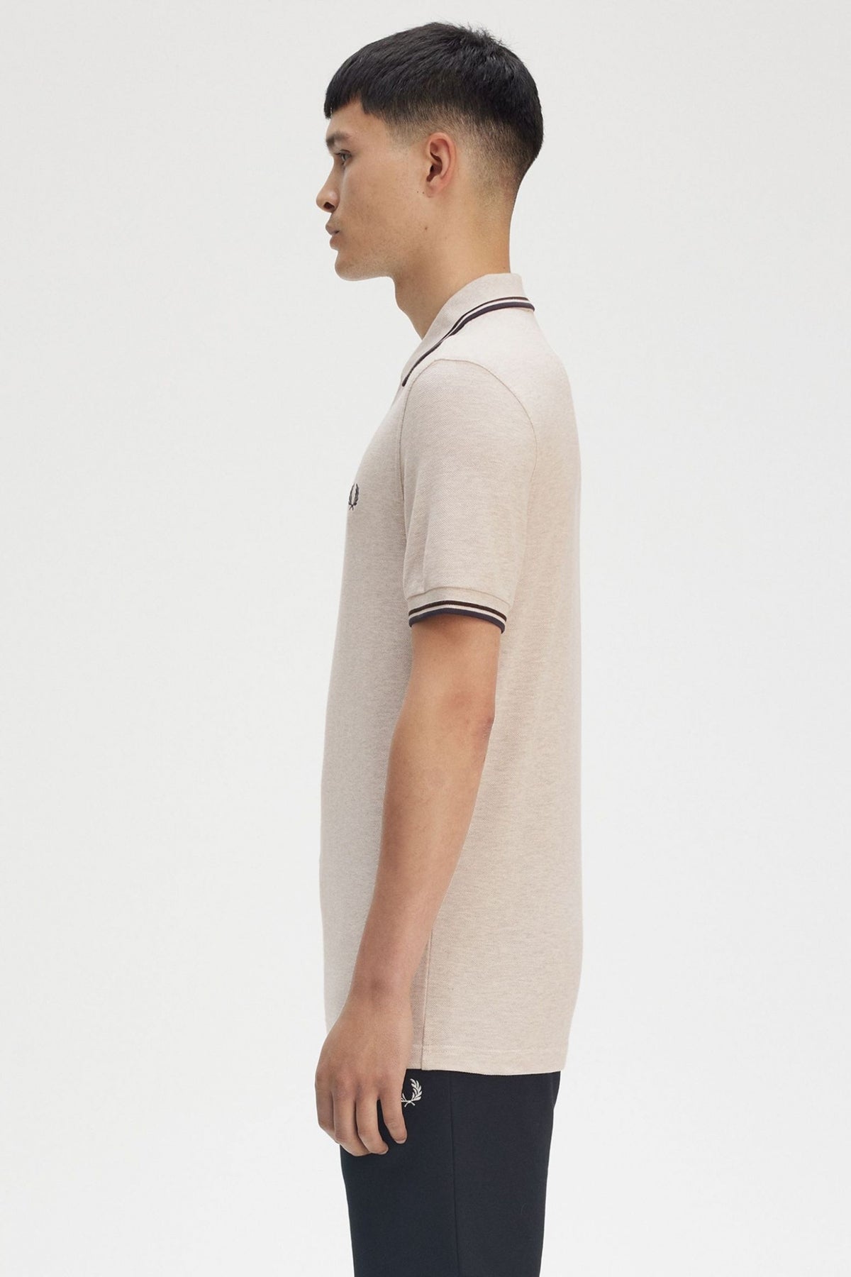 FRED PERRY TWIN TIPPED FRED PERRY SHIR en color BEIS  (3)