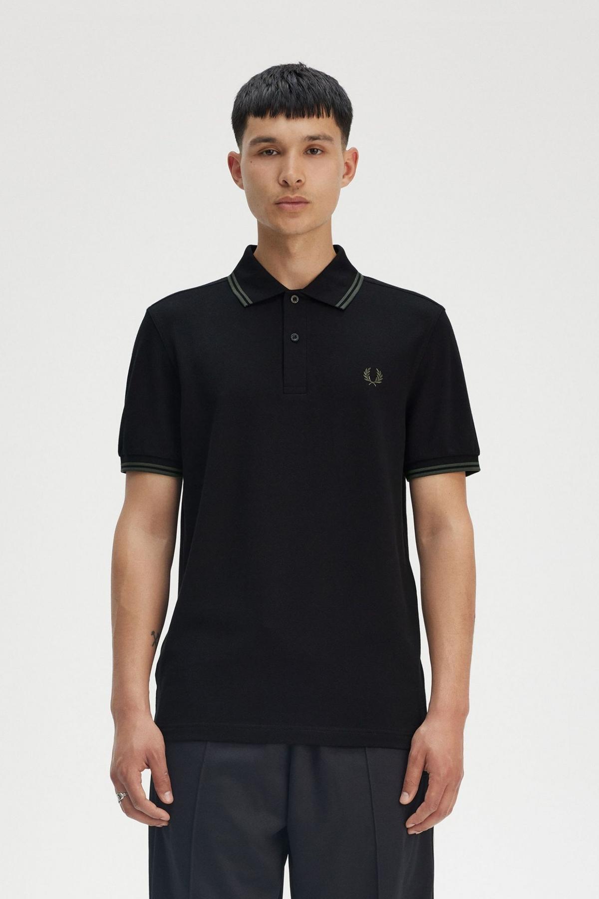 FRED PERRY TWIN TIPPED en color NEGRO  (1)