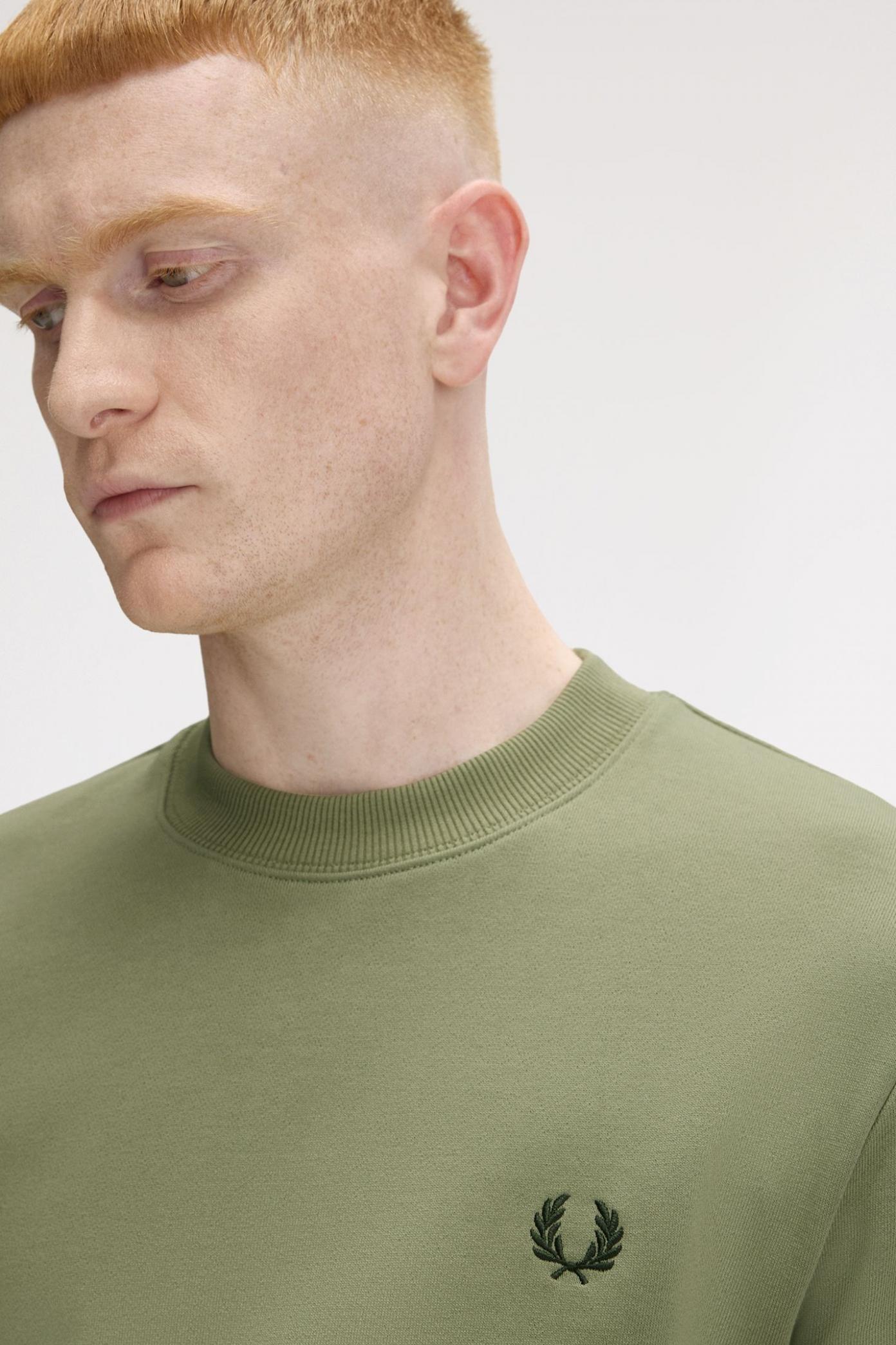 FRED PERRY NECK SWEATSHIRT en color VERDE  (2)