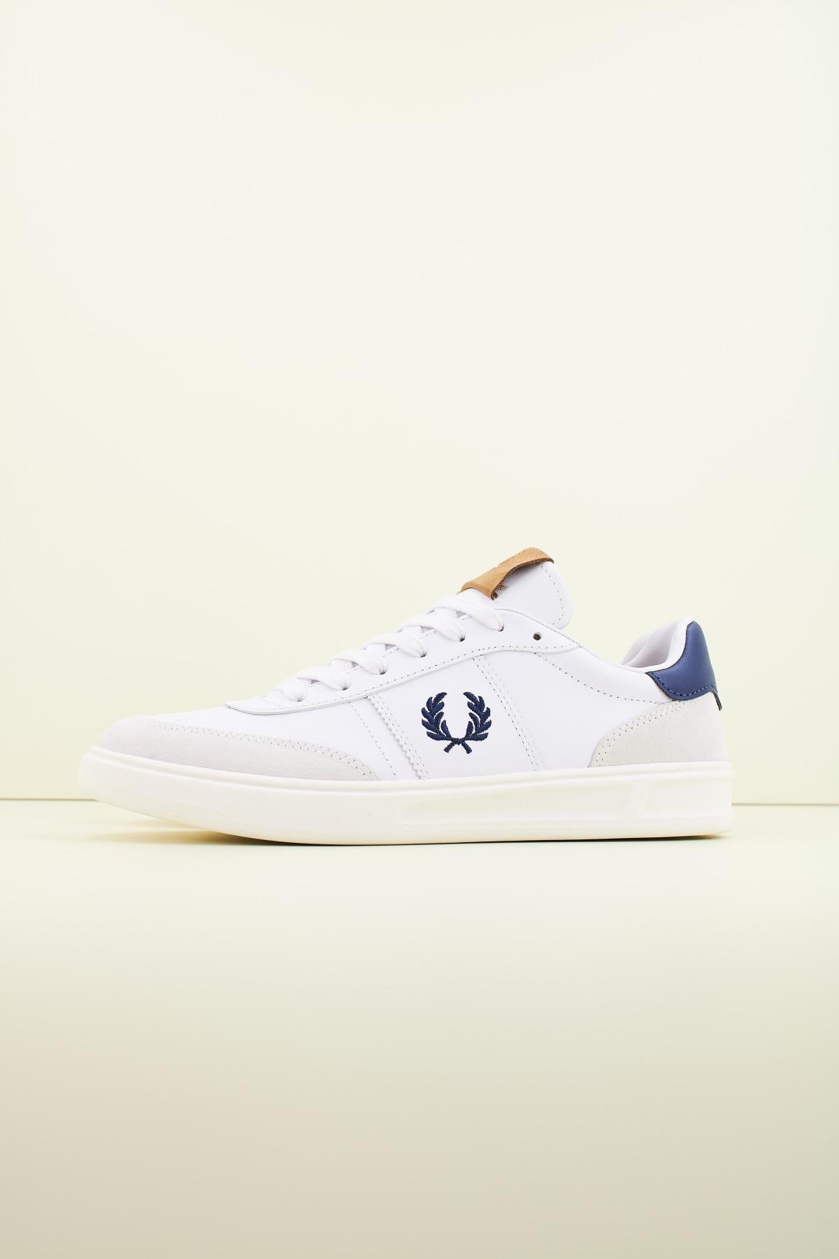 FRED PERRY LEATHER en color BLANCO  (1)