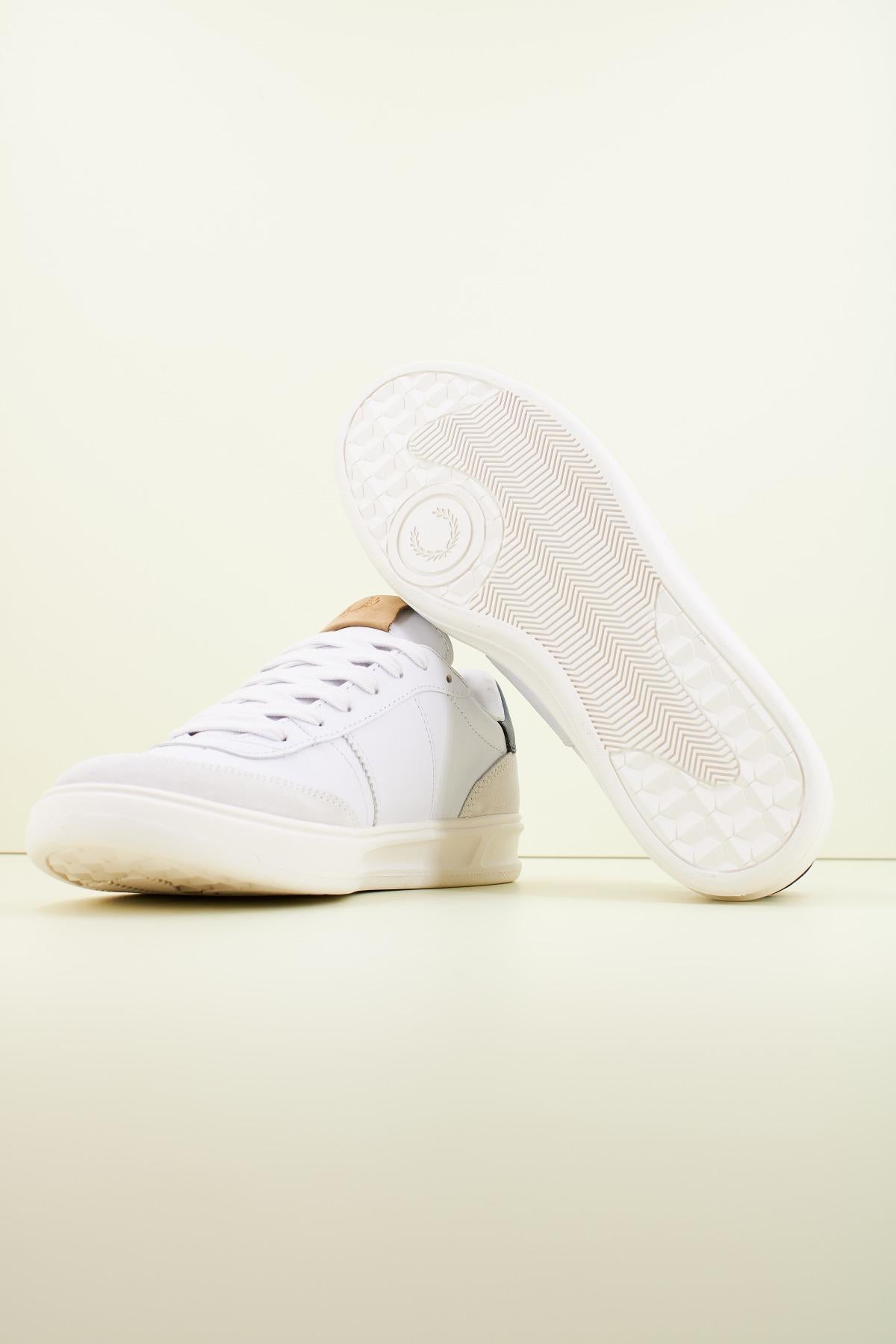 FRED PERRY LEATHER en color BLANCO  (4)