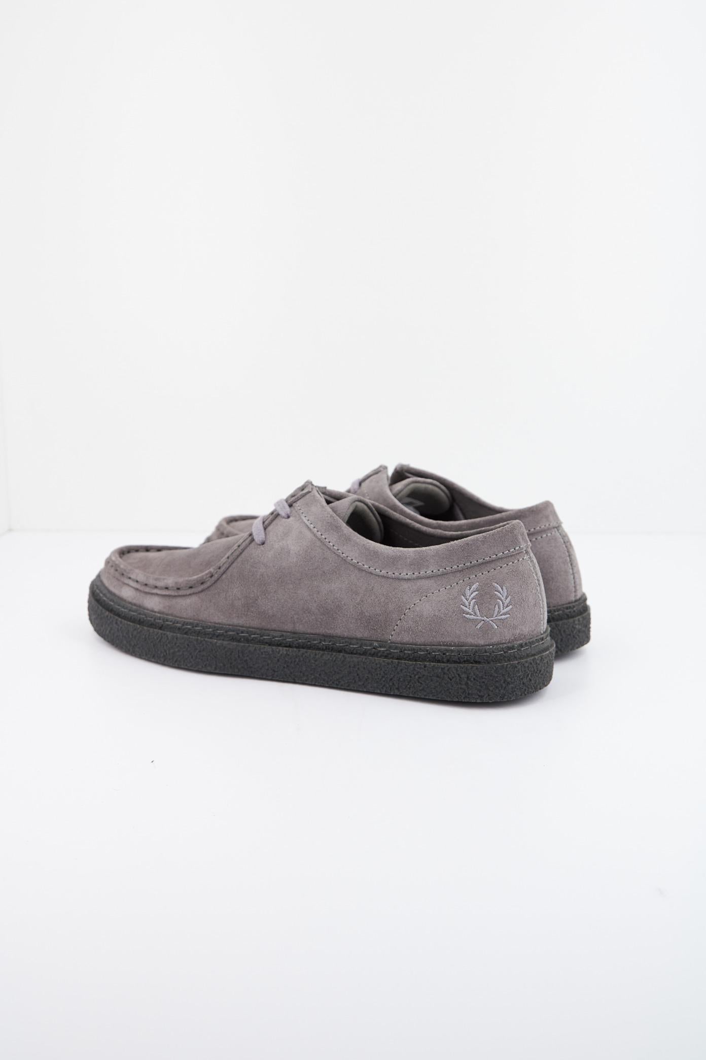 FRED PERRY DAWSON LOW SUEDE en color GRIS  (3)